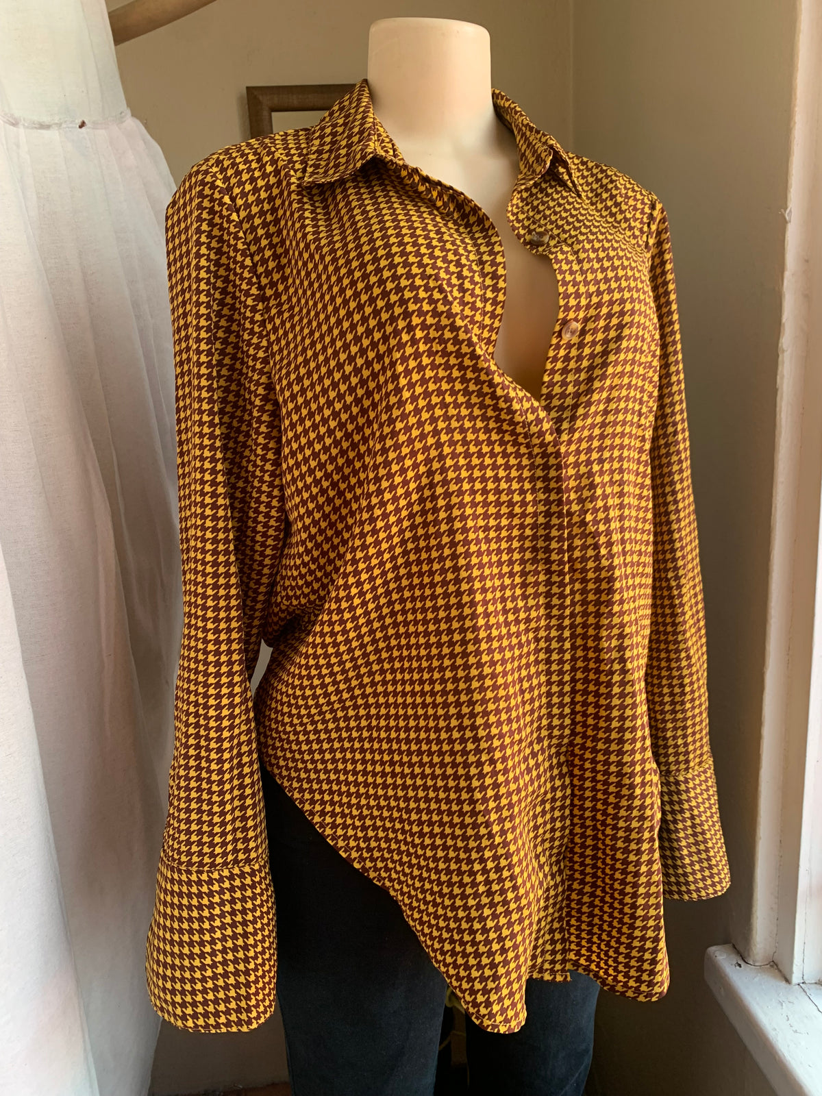 mustard houndstooth button shirt work / play .. L