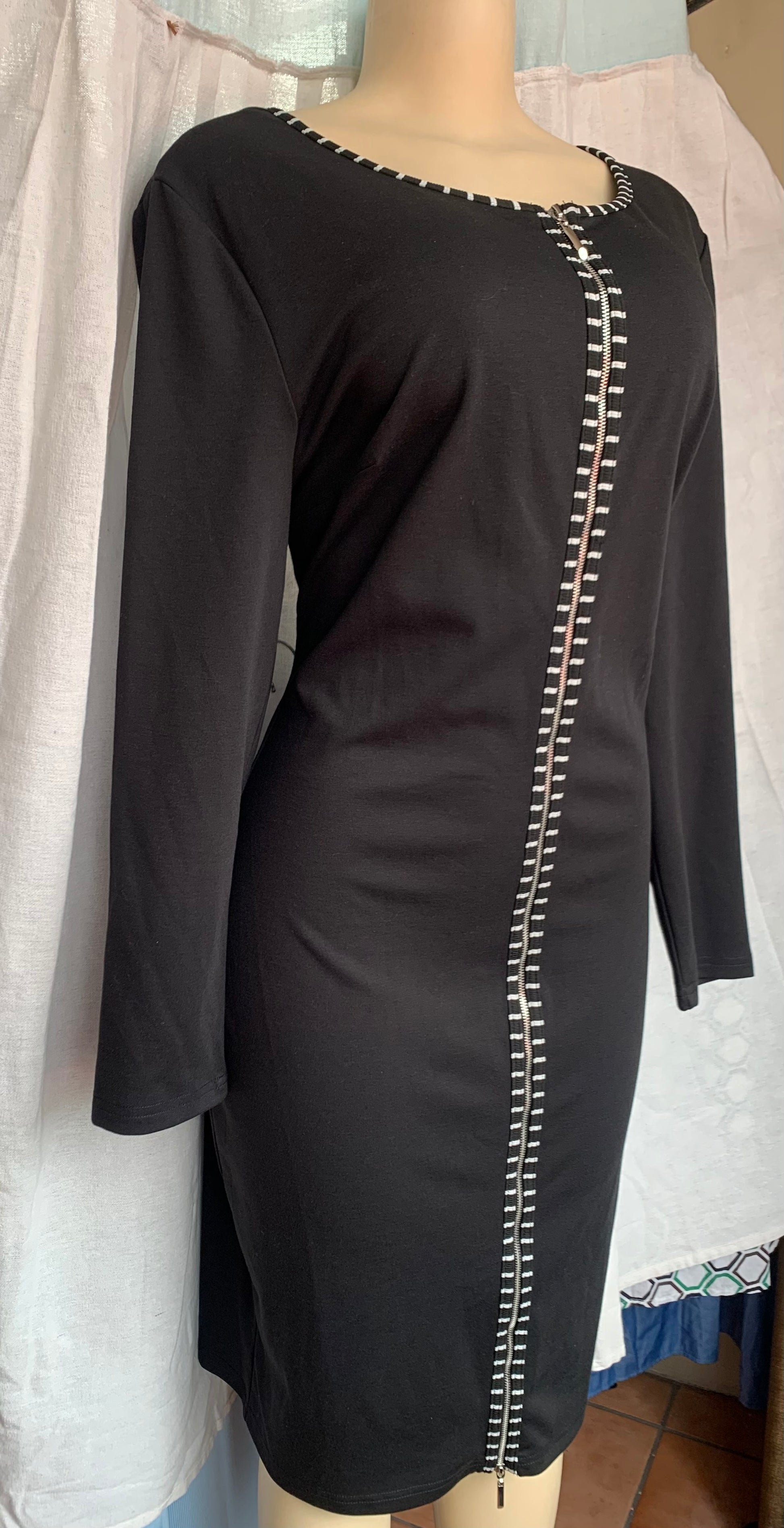 Black long sleeve professional dress with black and white zip center detail lll