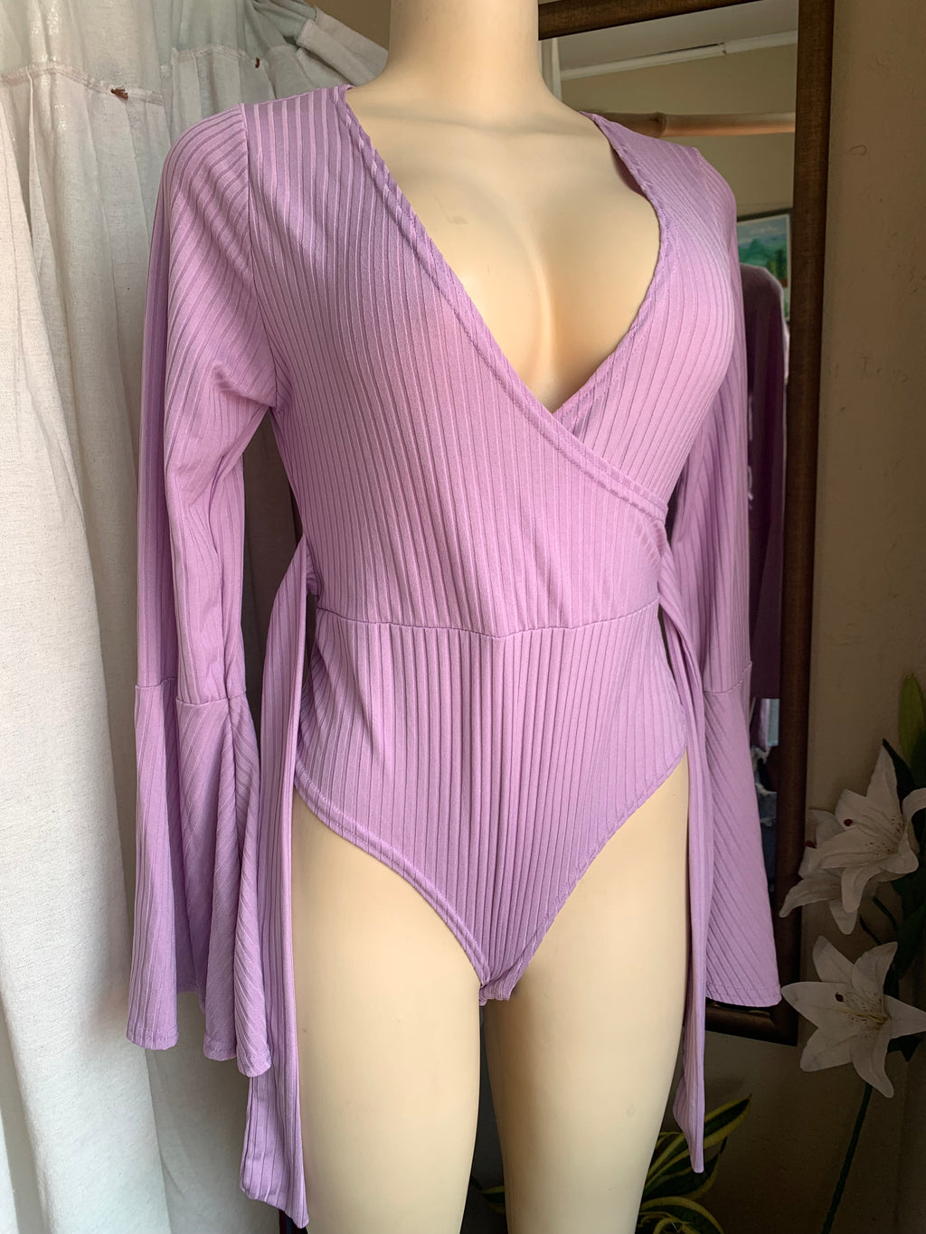 Lavender long sleeve ribbed bodysuit with tie back … US 8 / M