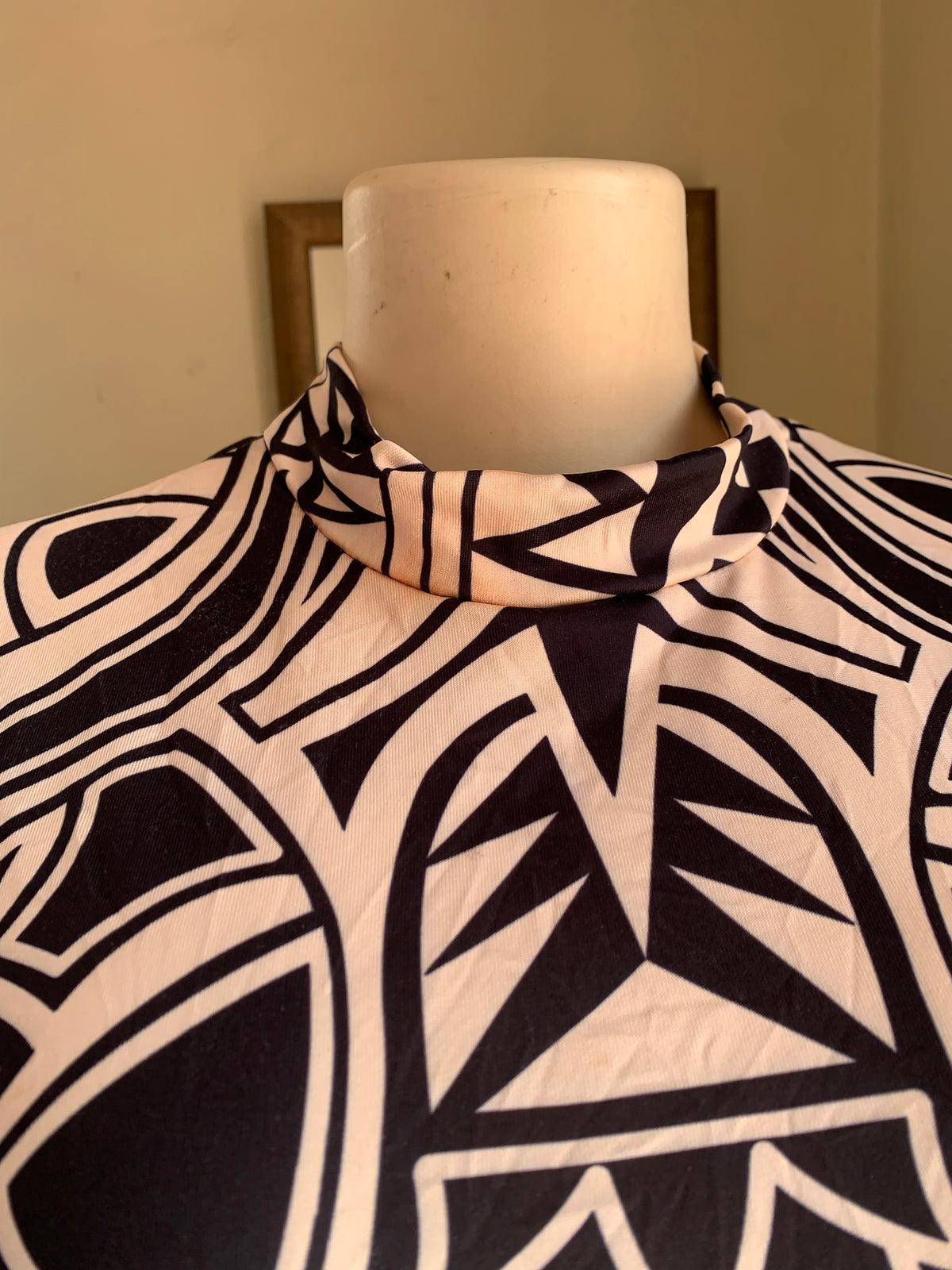 black print long sleeve dress turle neck /XL with stretch