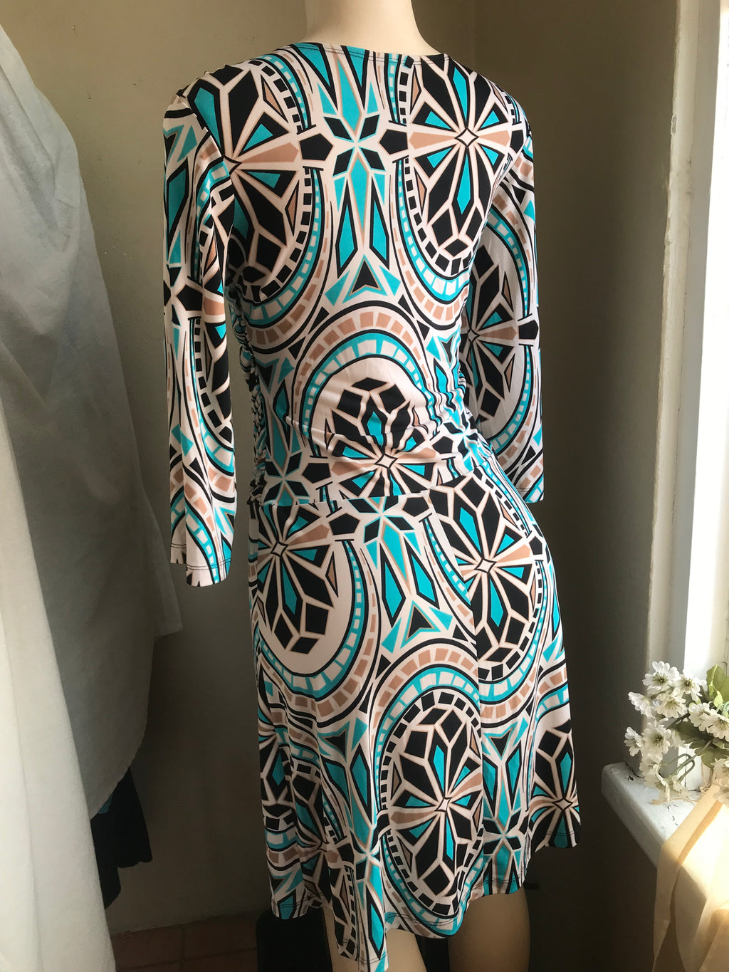 blue retro print stretchy ruche dress mid sleeve. m