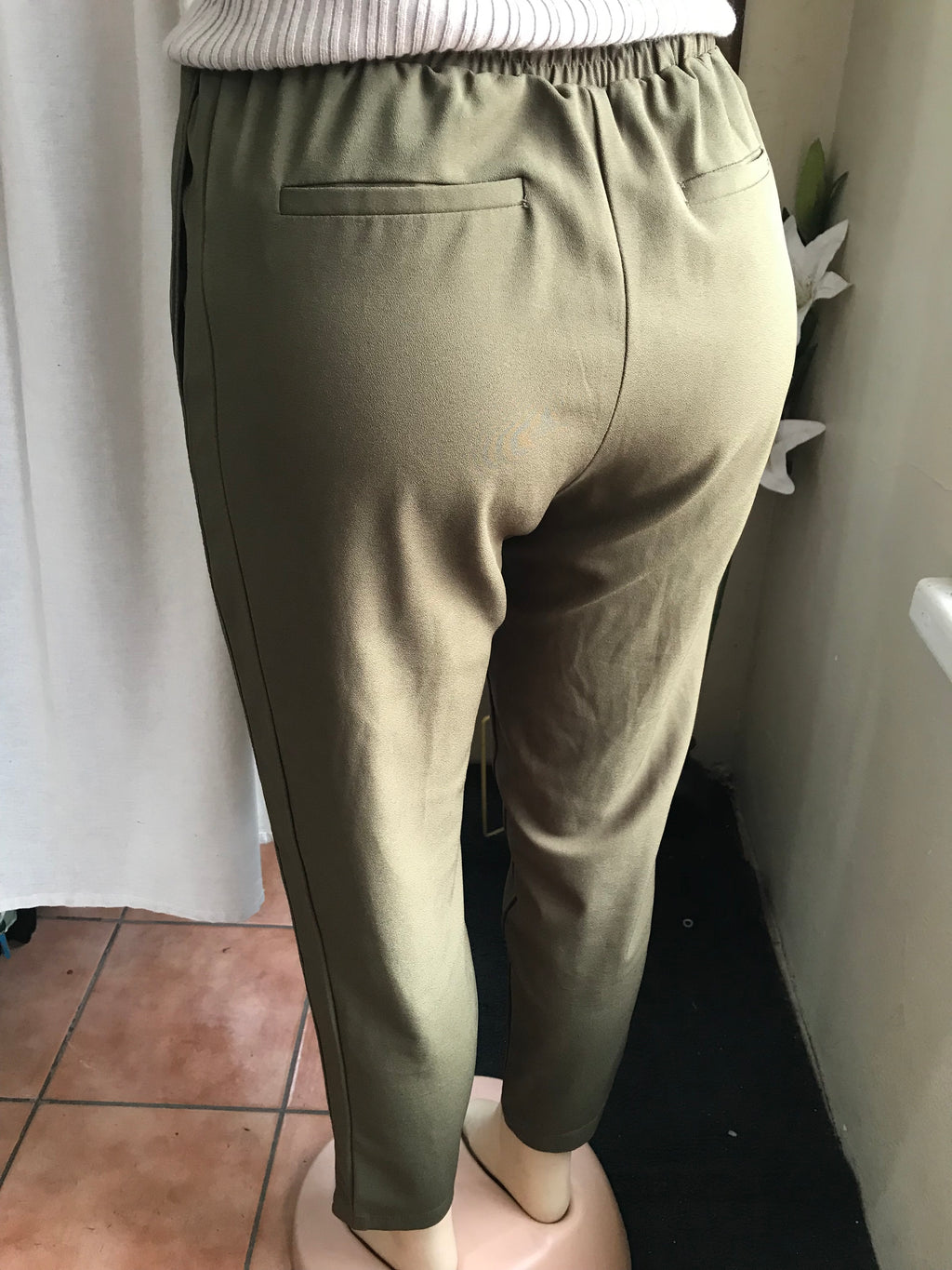 earth green draw string loose pants ::: M