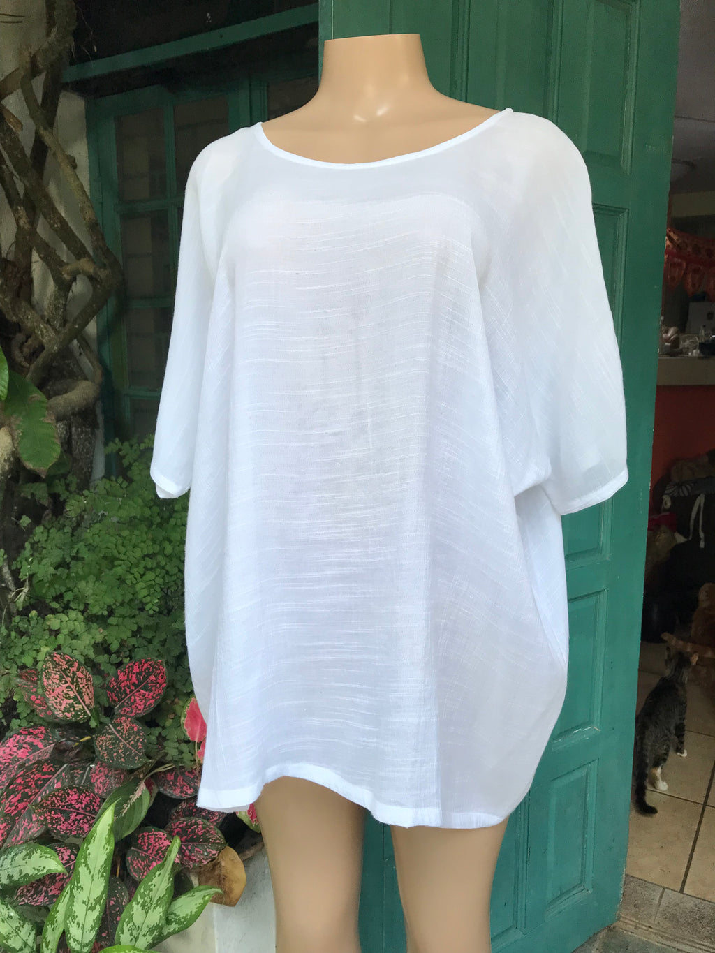 White organic minimal blouse... 2x