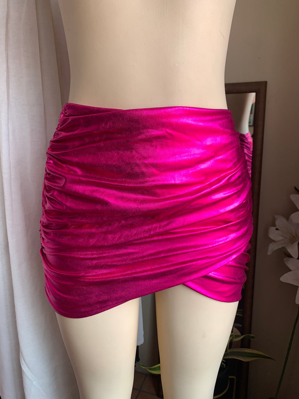 New Tag Hot Pink metallic mini skirt s