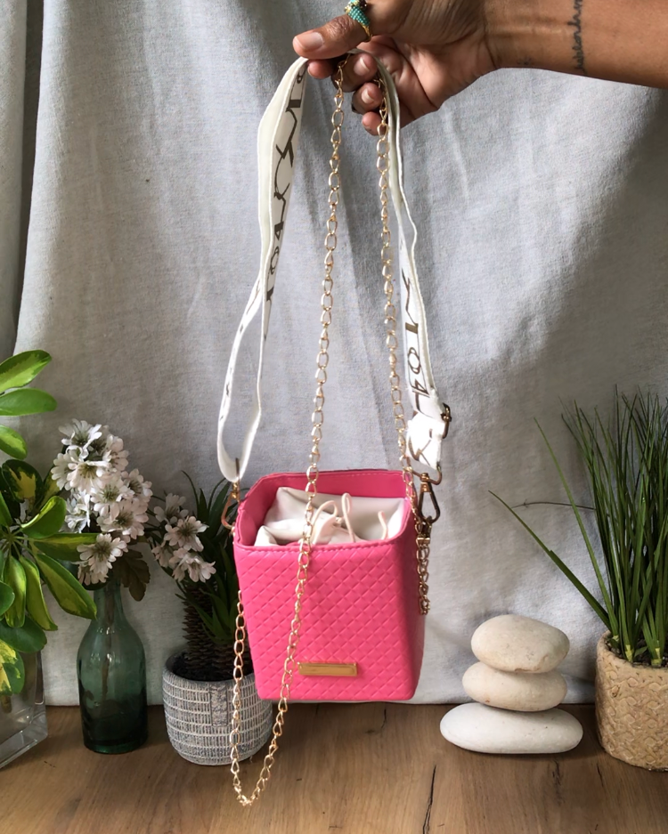 pink square crossbody fashion bag *** new