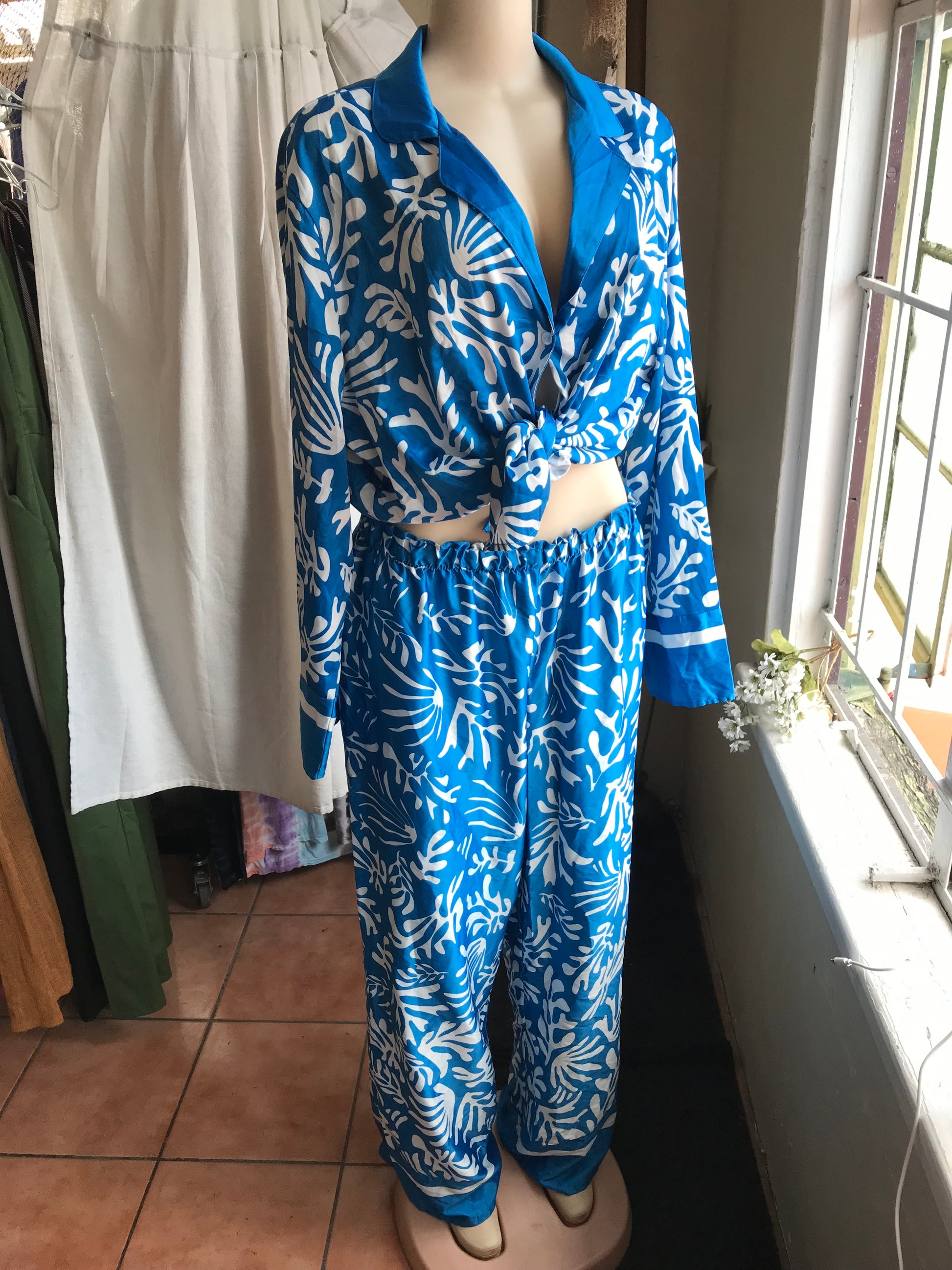 silky vivid blue pants set button shirt print /xl