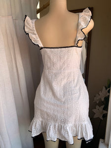 organic White mini Sun dress with black trimming M ,,,