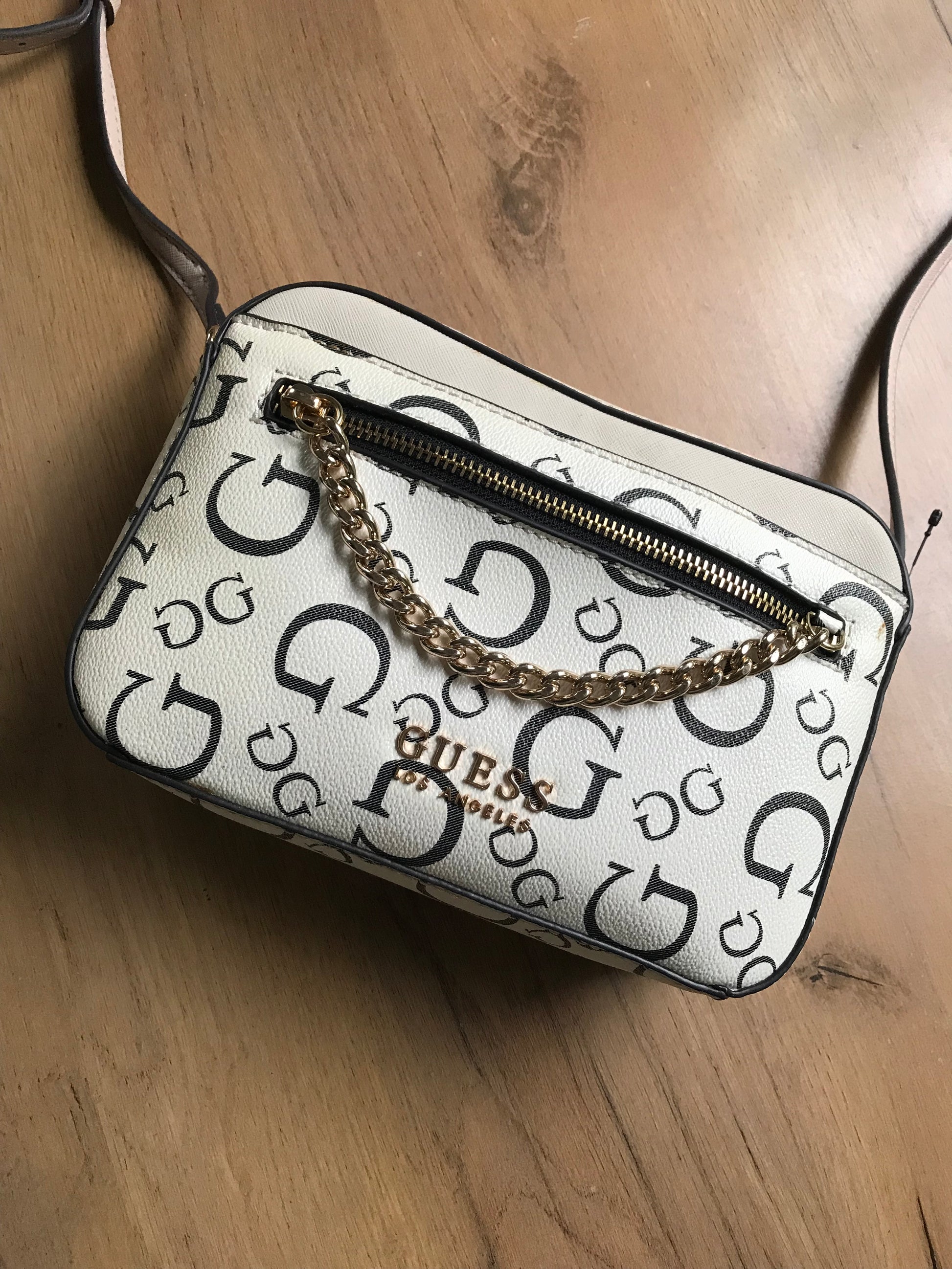 Guess Factory crossbody white bag *** new