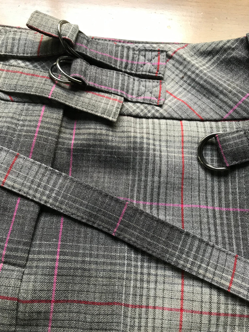 Grey Plaid Preppy Mini Skirt . M /w30