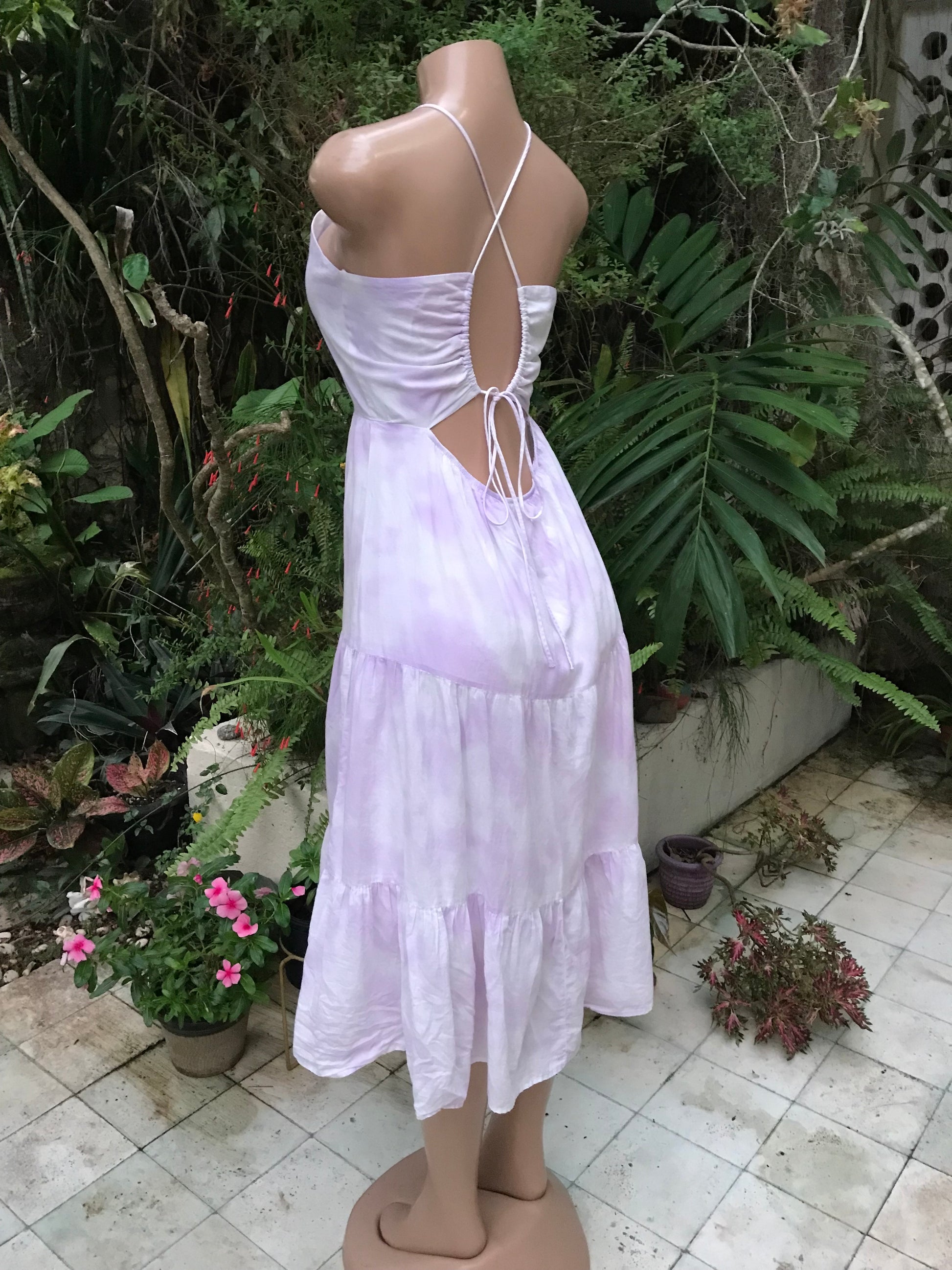 100% cotton lavender cloud backless midi dress. M ,,,