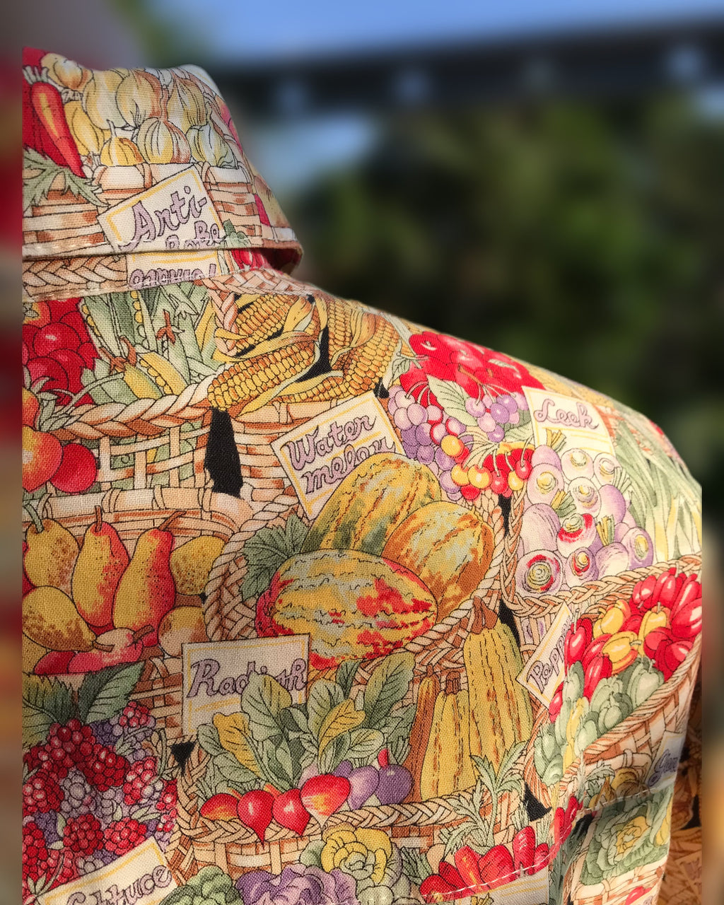 vintage market produce print button shirt ... M/L