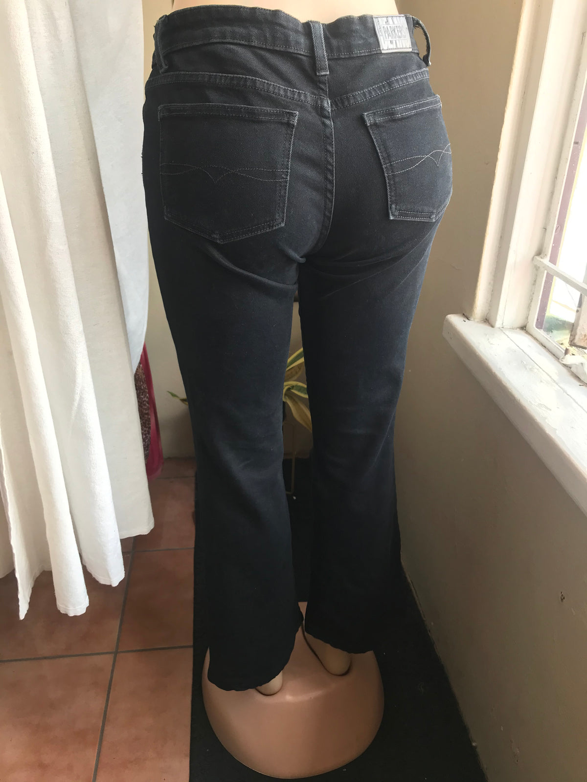 Vintage black bell jeans :::  s-m (9/10) stretch