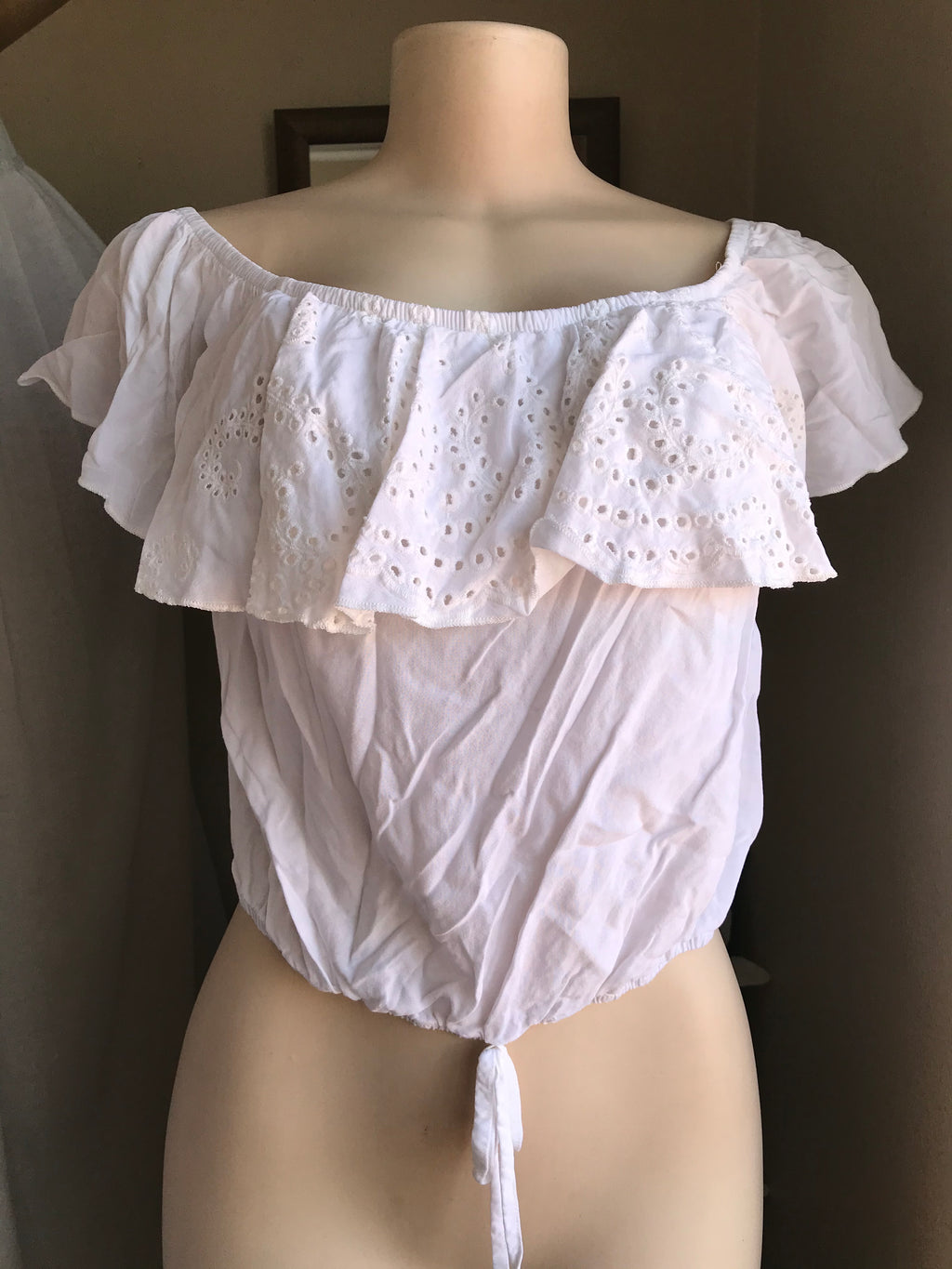 Cotton white off the shoulder tie top eyelet … L ,,,