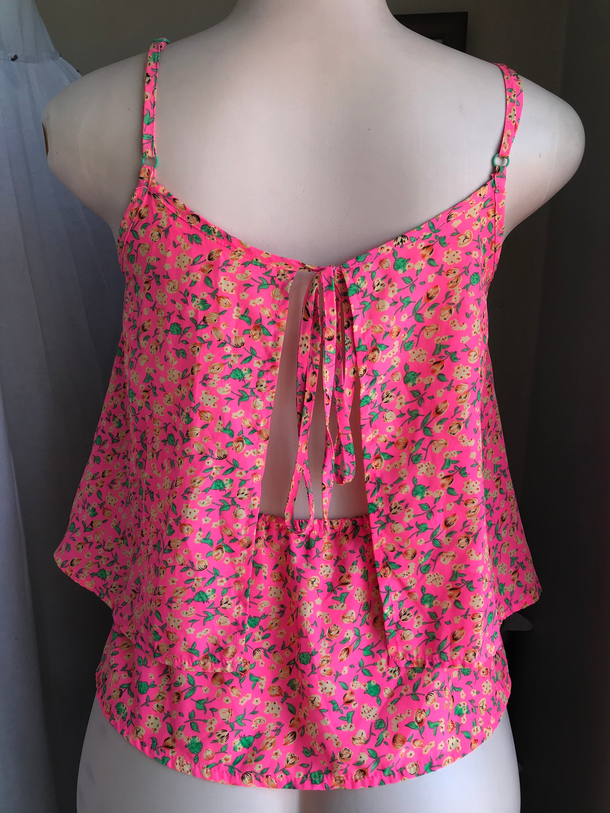 Hot pink floral print cami top with open back … s