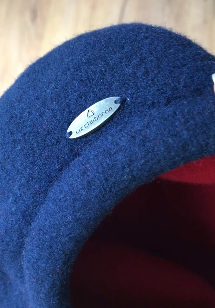 Liz Claiborne vintage navy/red beret ^^^ reversible ***