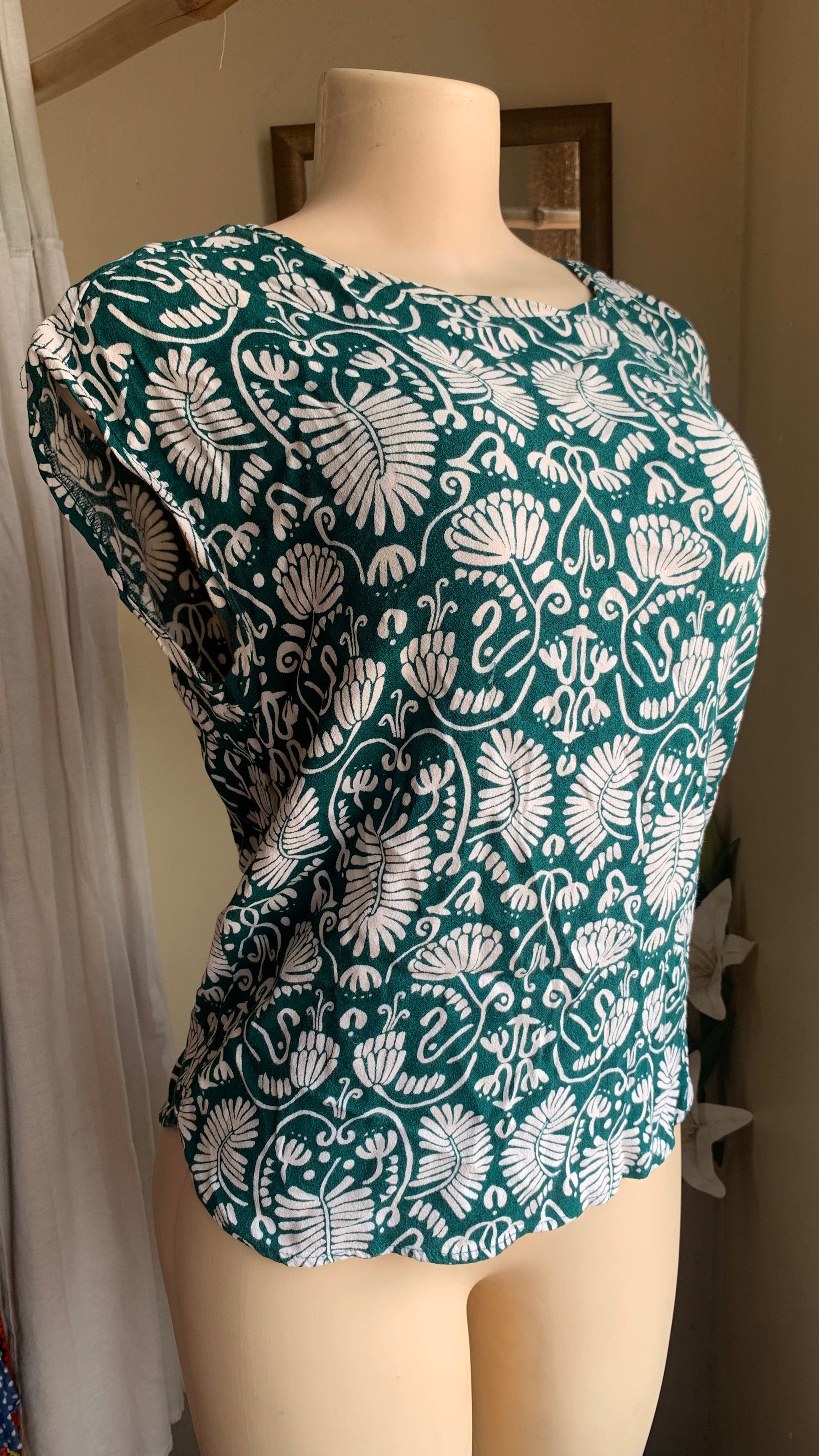 Emerald Green Leaf Print Blouse ... M