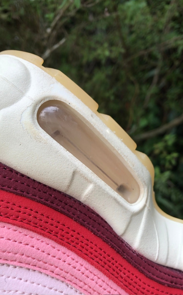 Nike Air Max Pink Stripe /// size 7 / 7.5 female