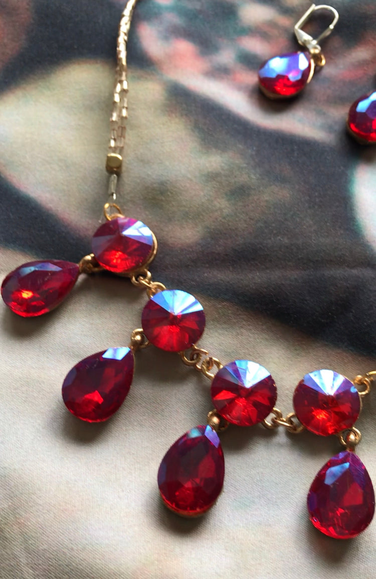 Carnival remake ruby red  *** necklace & earring set (TNJ original)