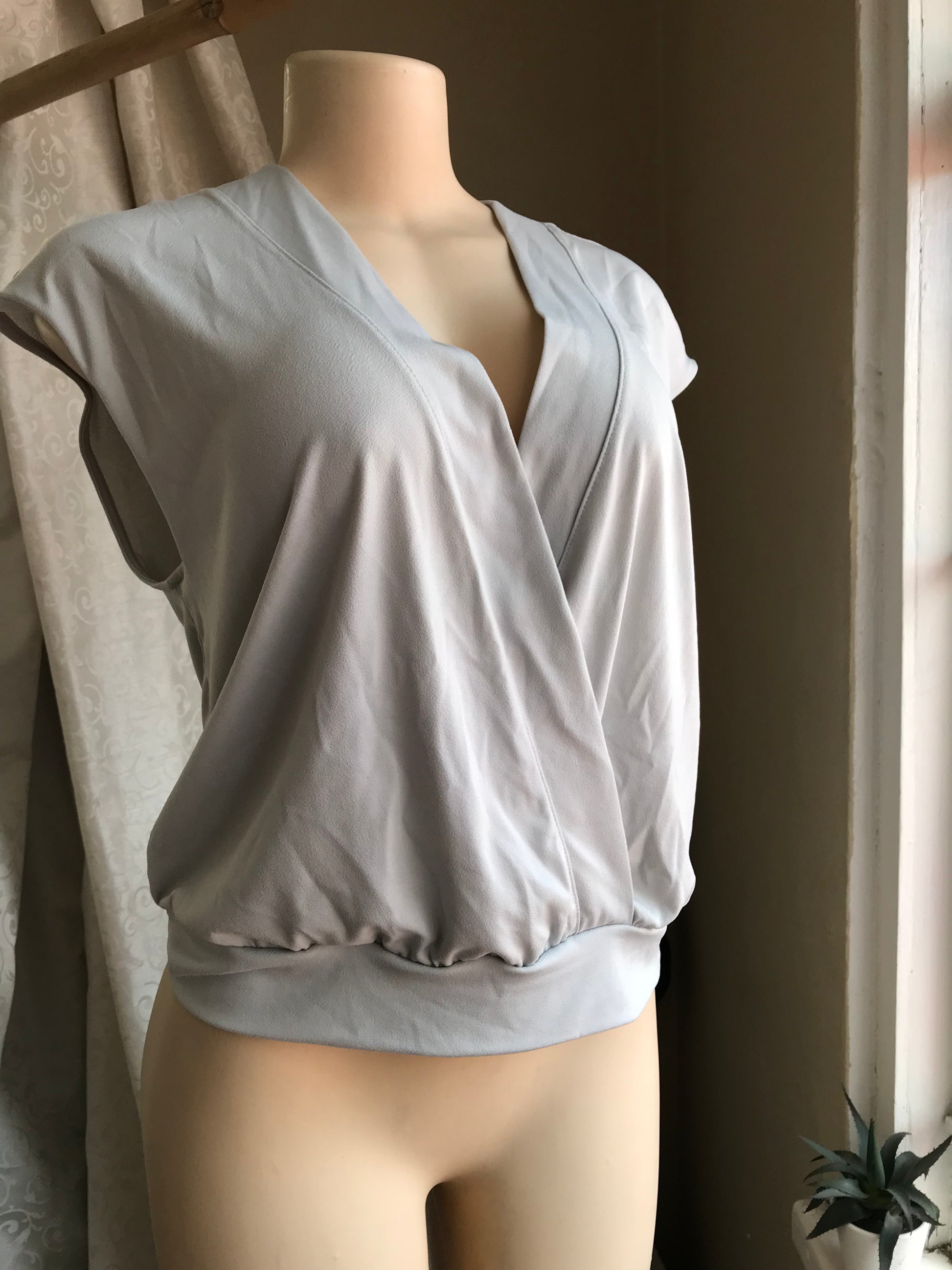Banana Republic Pale Blue Professional blouse wrap style... M