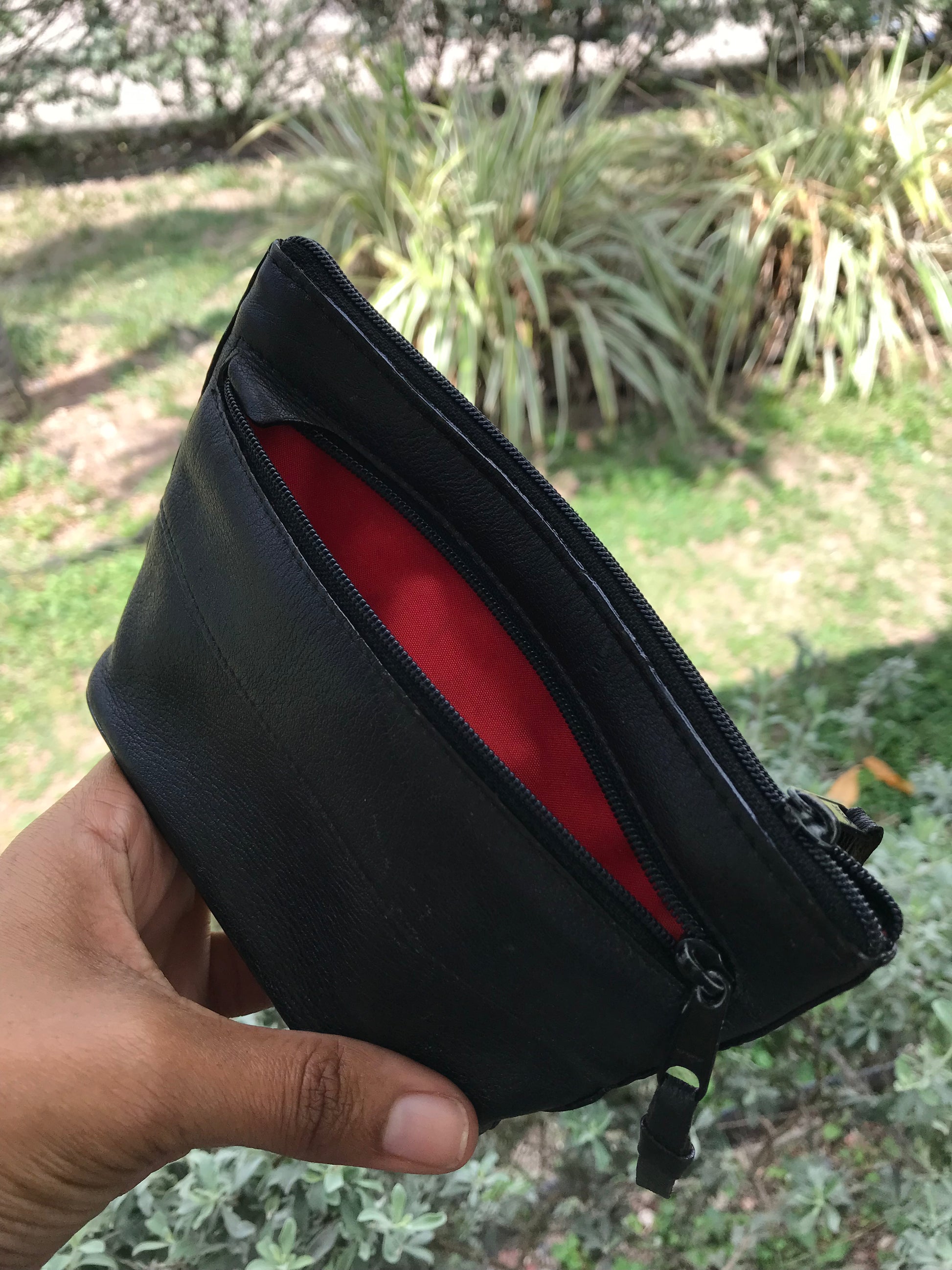 Retro black leather zip coin purse red interior