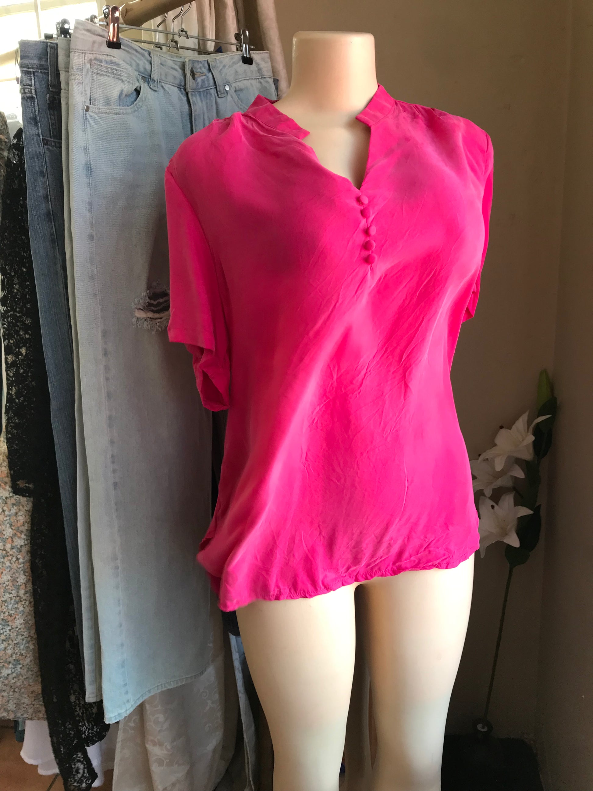 New bright pink soft touch high low work/play top ... M/L