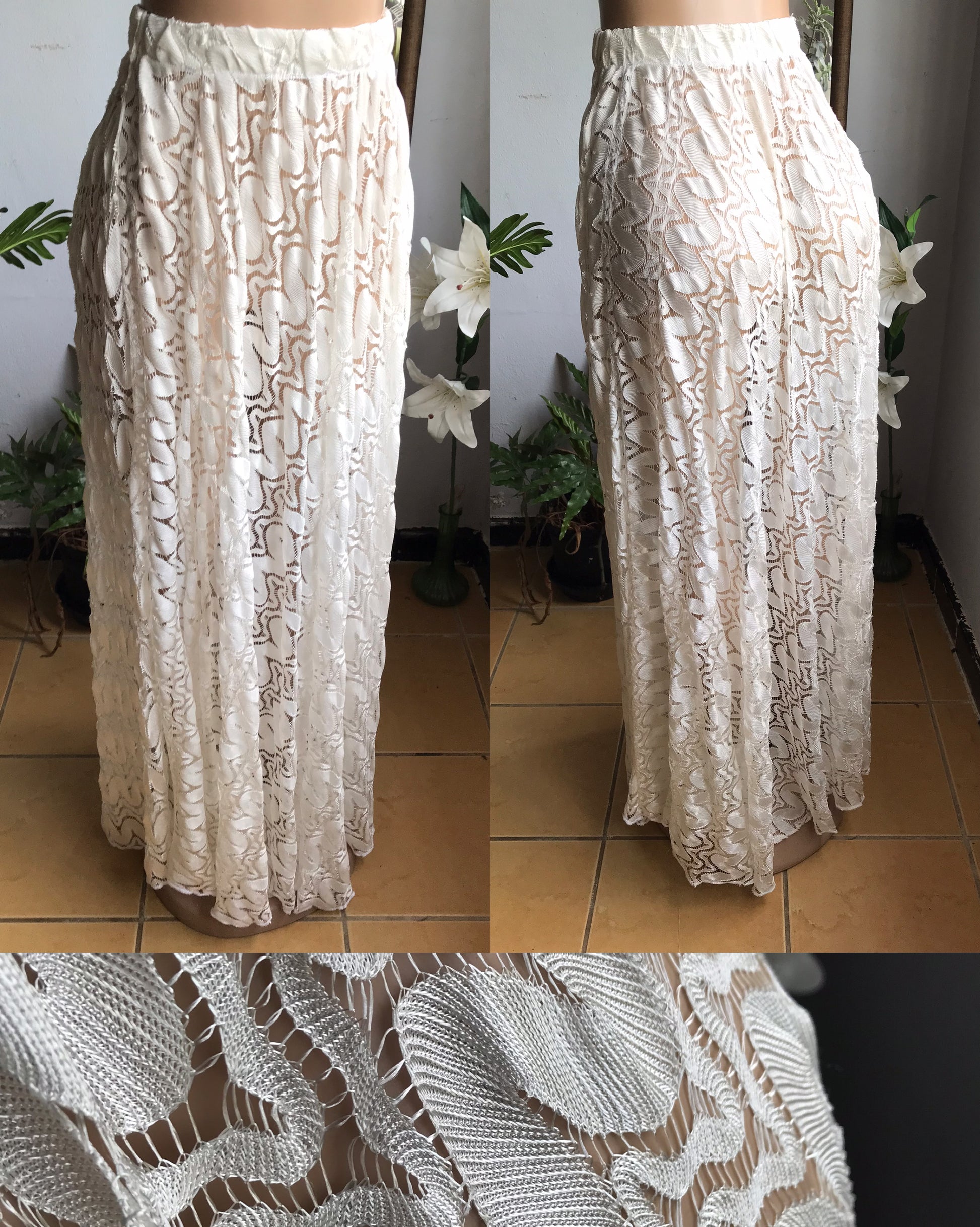 Vintage squiggle lace high waist maxi skirt cream . One size