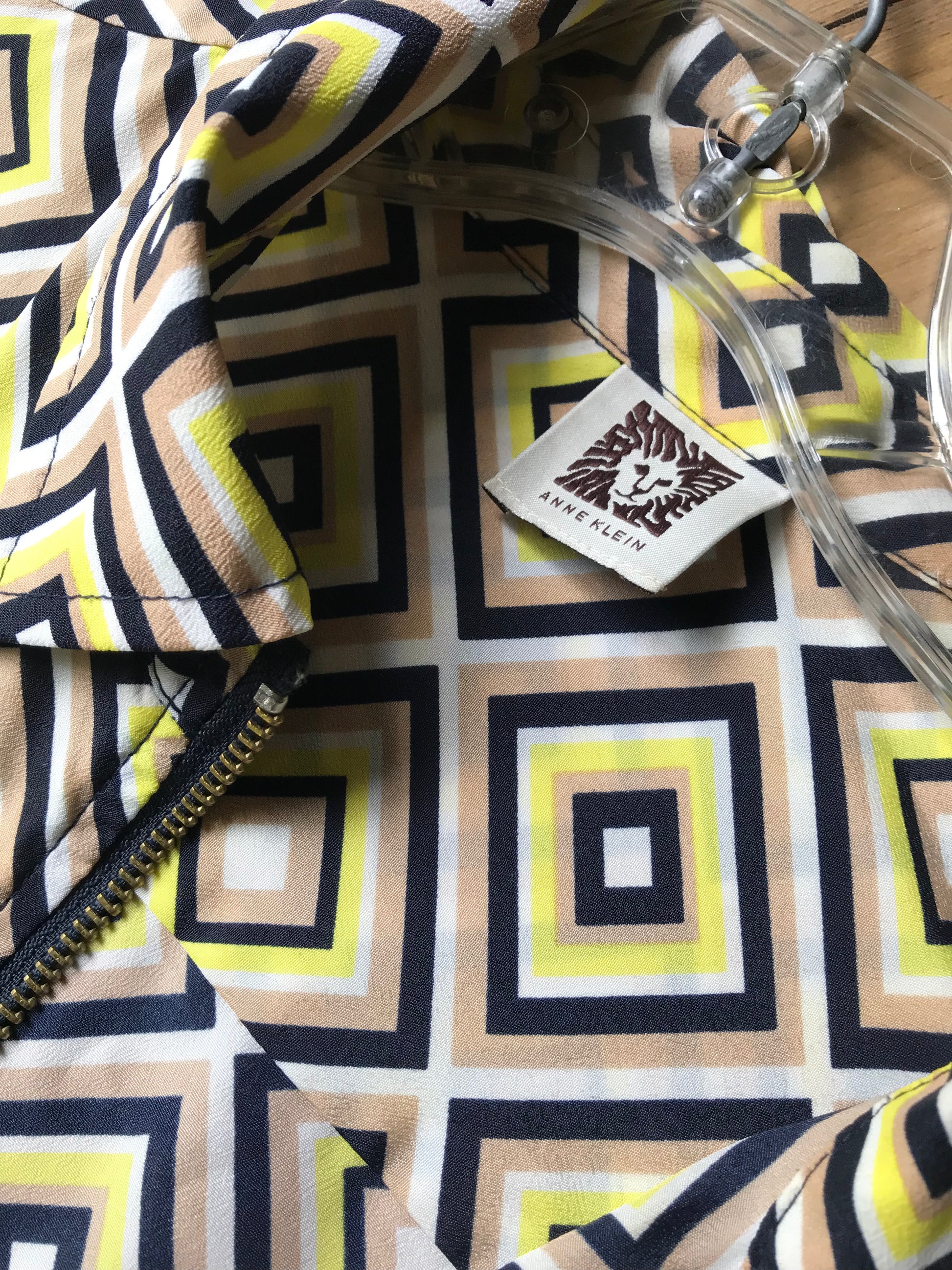 Anne Klein geo print zip front professional blouse cuffed yellow ...  plus / XL