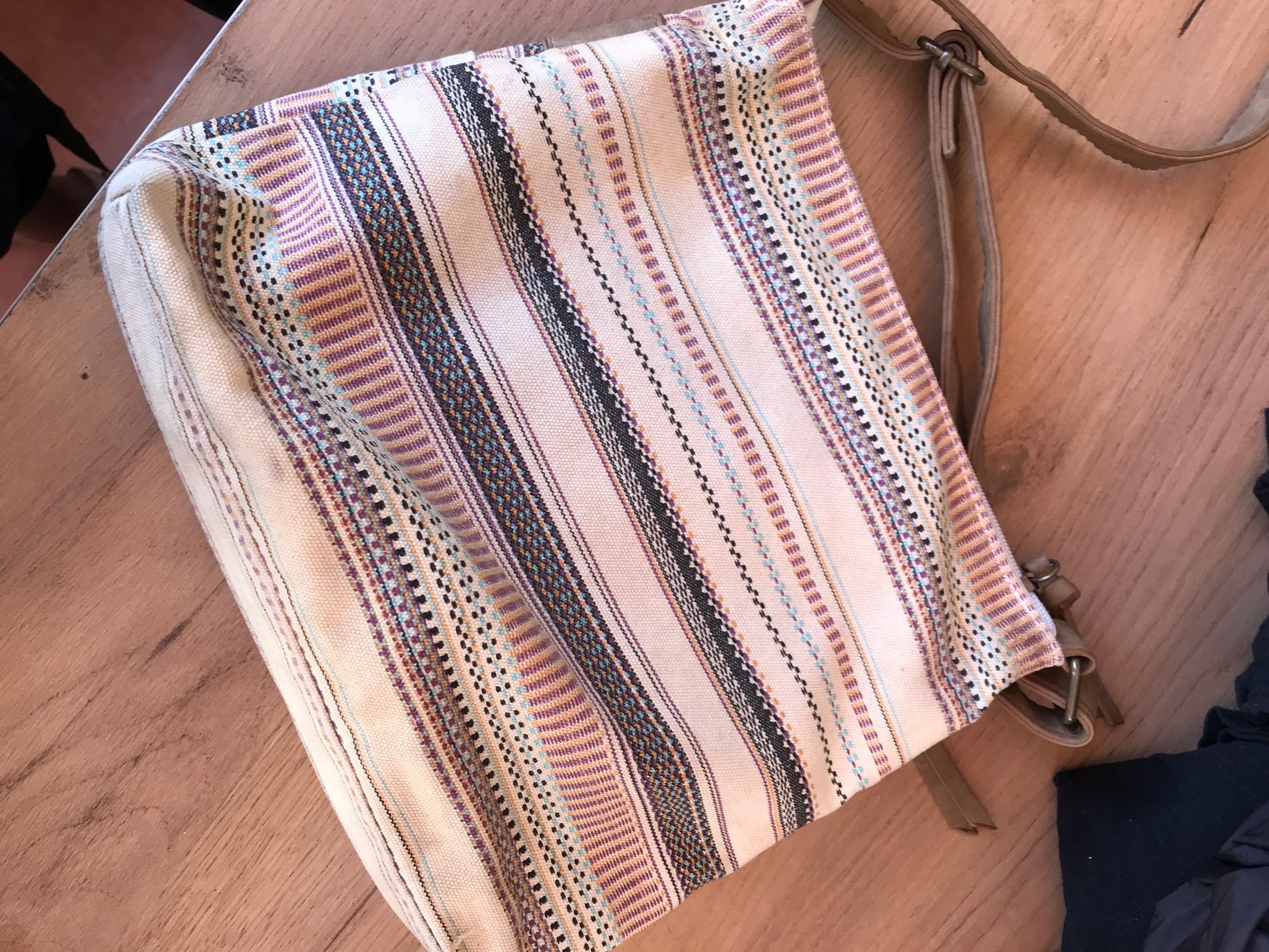 American eagle retro leather trim crossbody bag