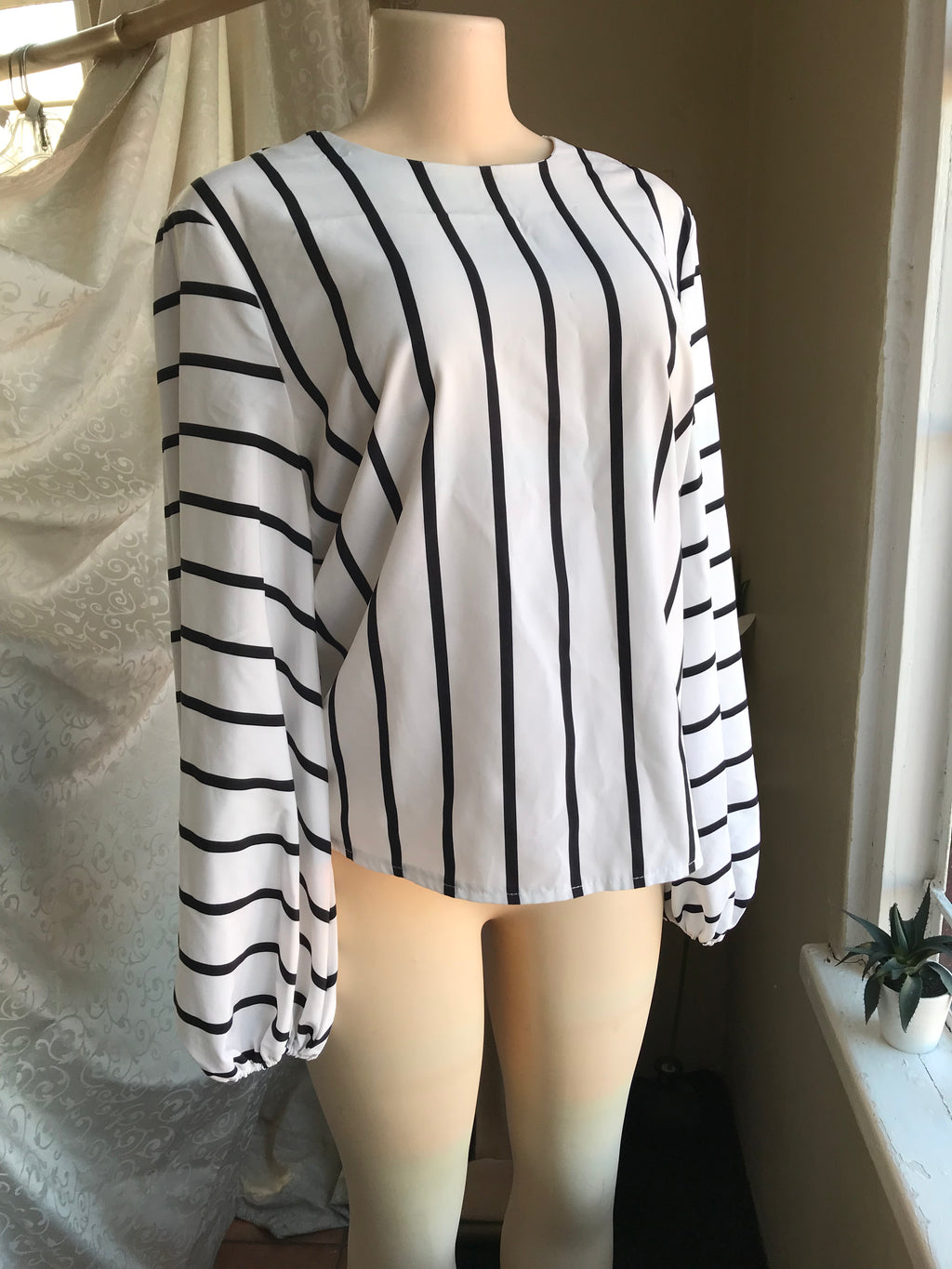 B&W stripe long sleeve professional blouse... M