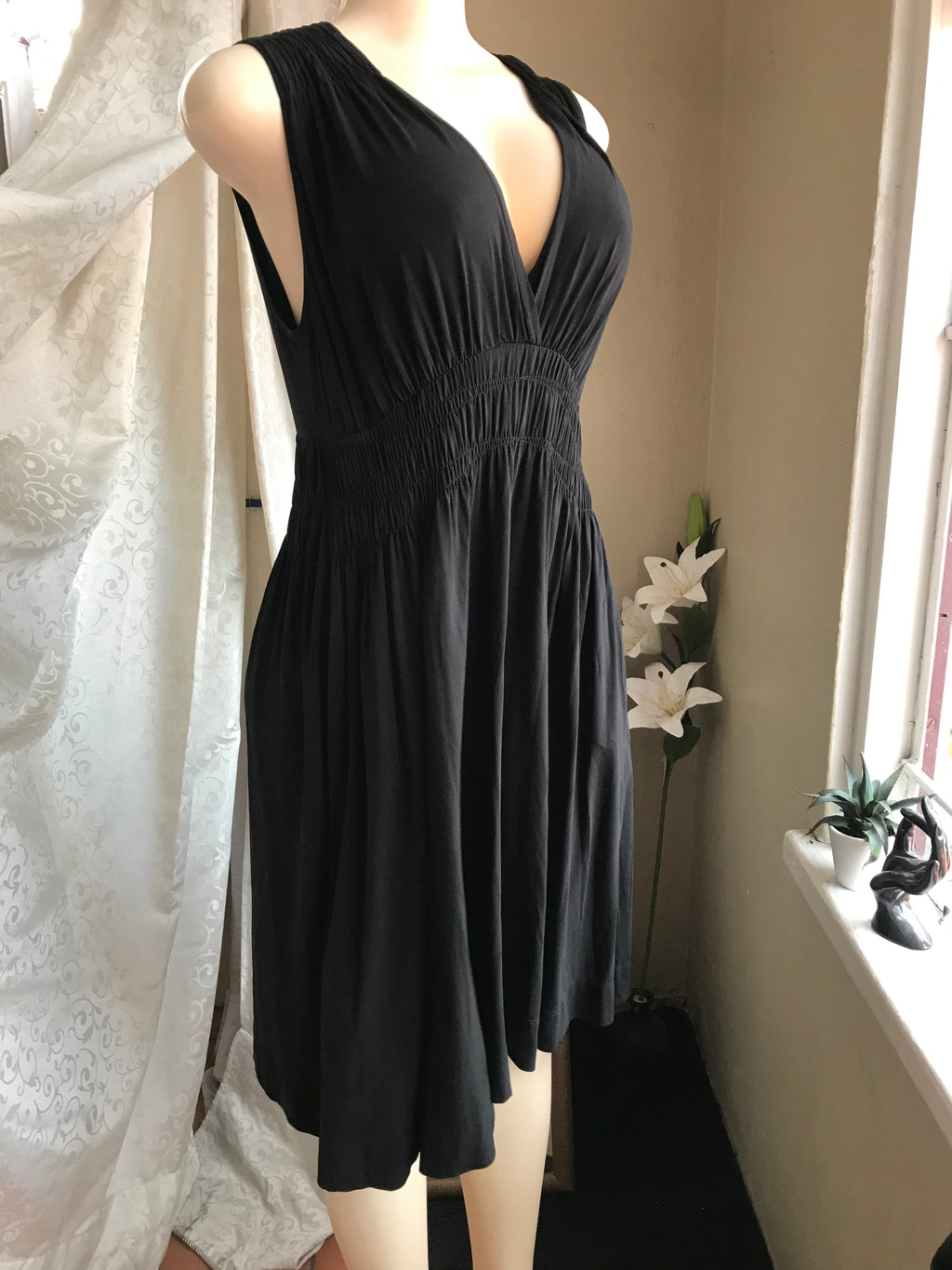 100% Cotton stretchy v cut black easy dress. L /XL