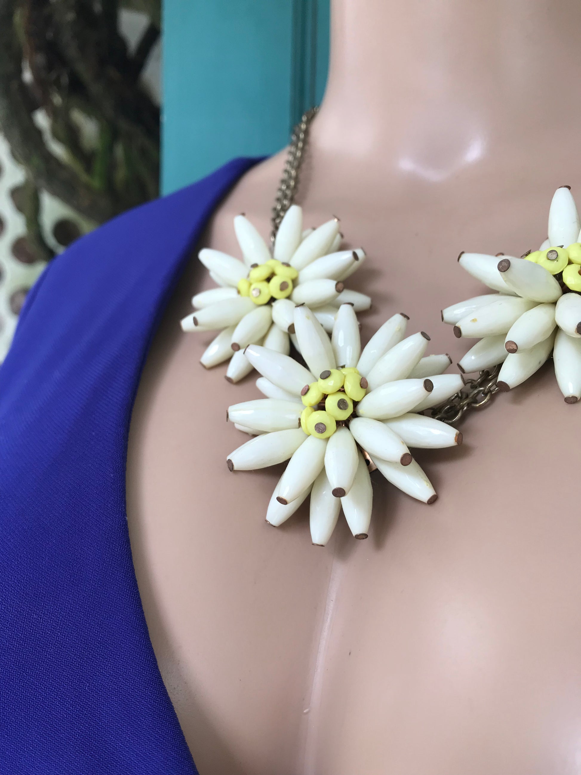 Statement necklace set with earrings *** large flowers