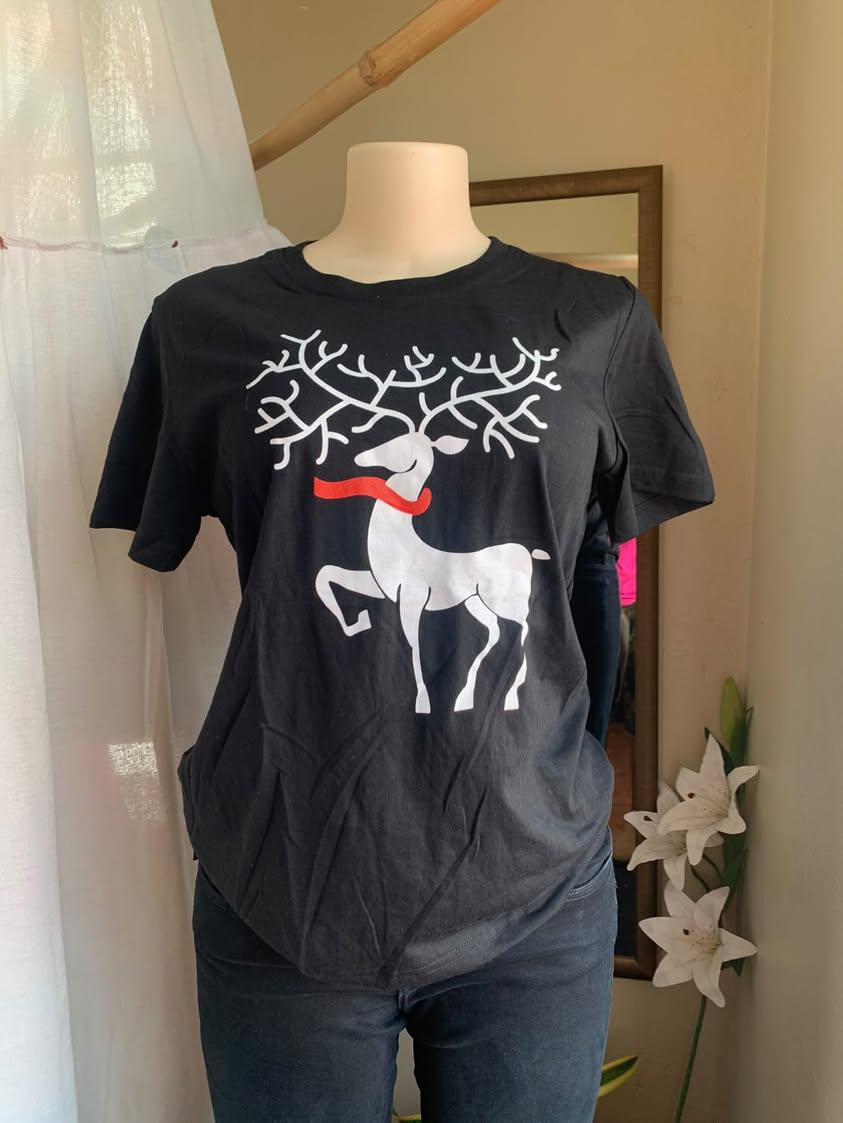 Black Minimal Reindeer Graphic Christmas Tee ... M ;;;