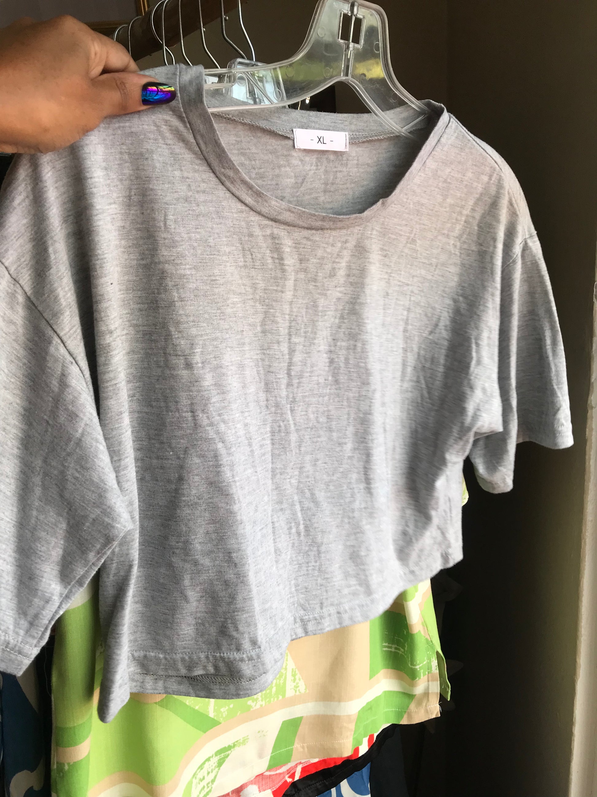 Grey tee plain cropped XL