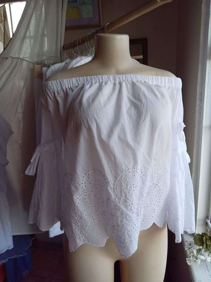 White organic off the Shoulder Eyelet bell sleeve top L fit