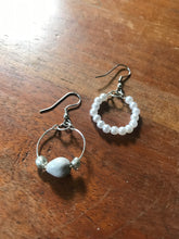 Load image into Gallery viewer, lllNew dangle hoop earrings *** Job&#39;s tear / pearl (TNJ original)
