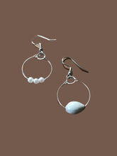 Load image into Gallery viewer, lllNew dangle hoop earrings *** Job&#39;s tear / pearl (TNJ original)
