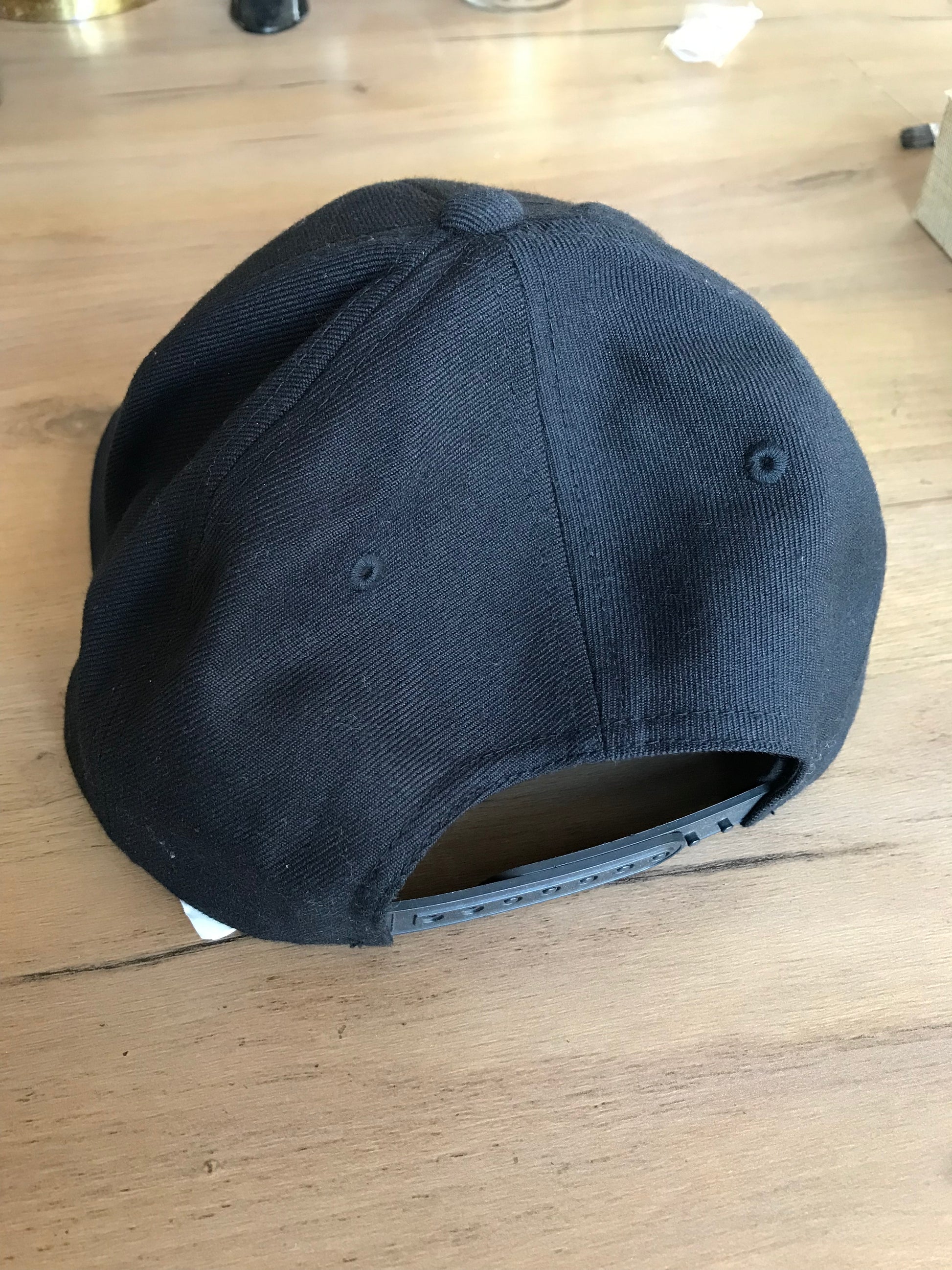 New Volcom black snapback ;;; men's / unisex