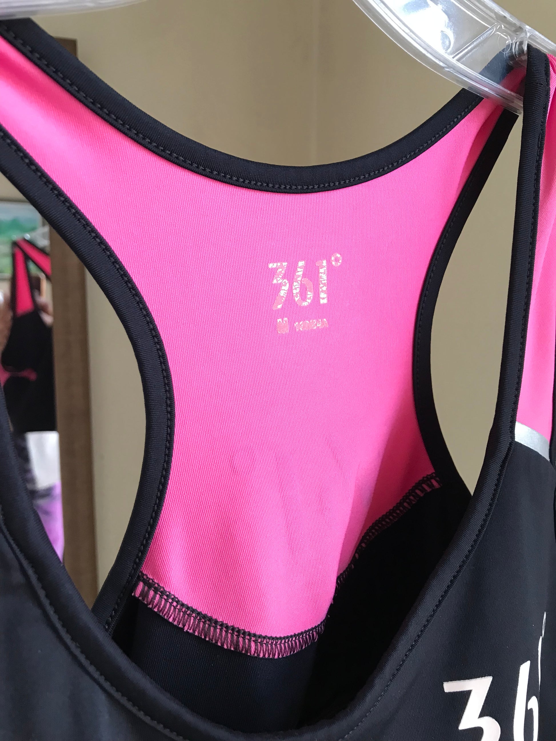 361 Pink black Exercise crop top ... M