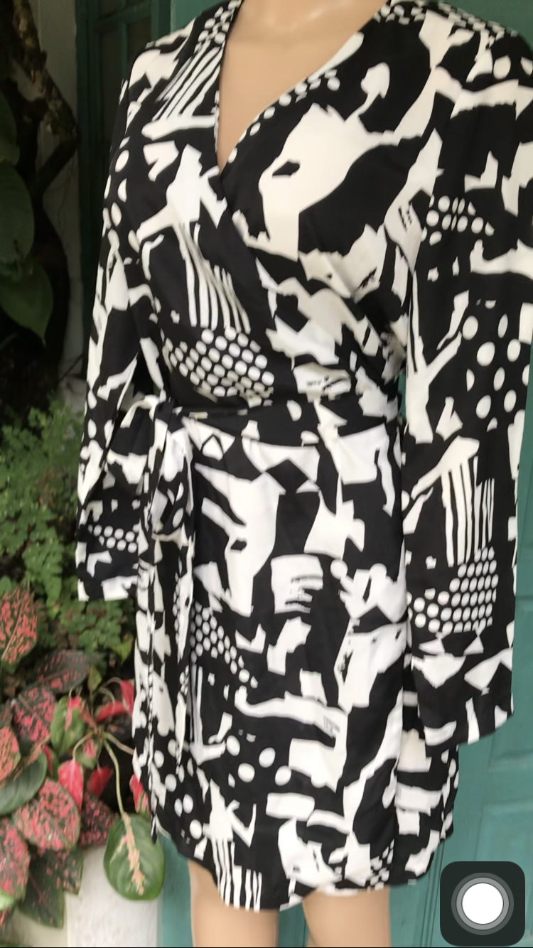 Monochrome print sheer wrap dress L