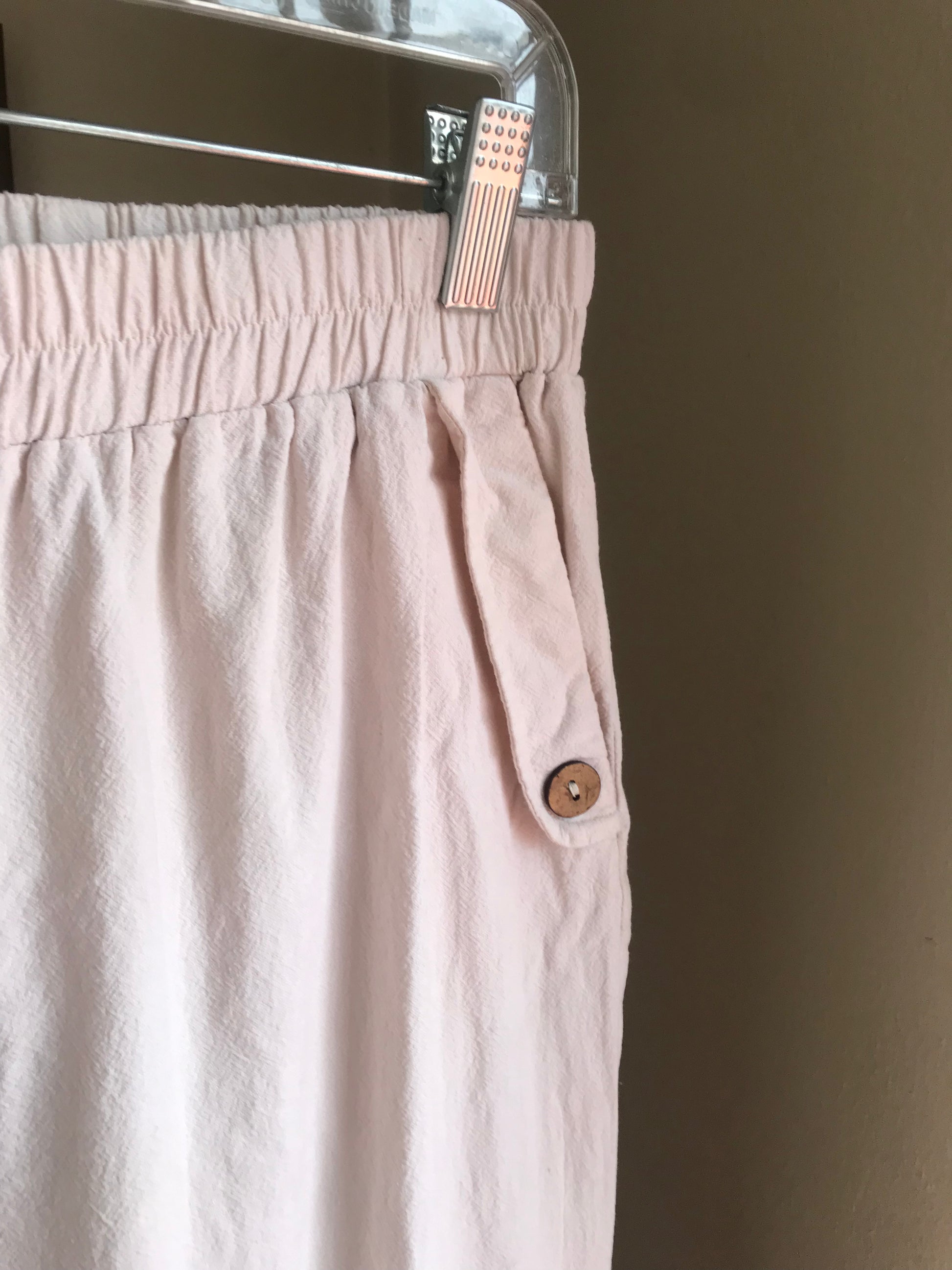 Organic cream loose short pants coconut button ::: m