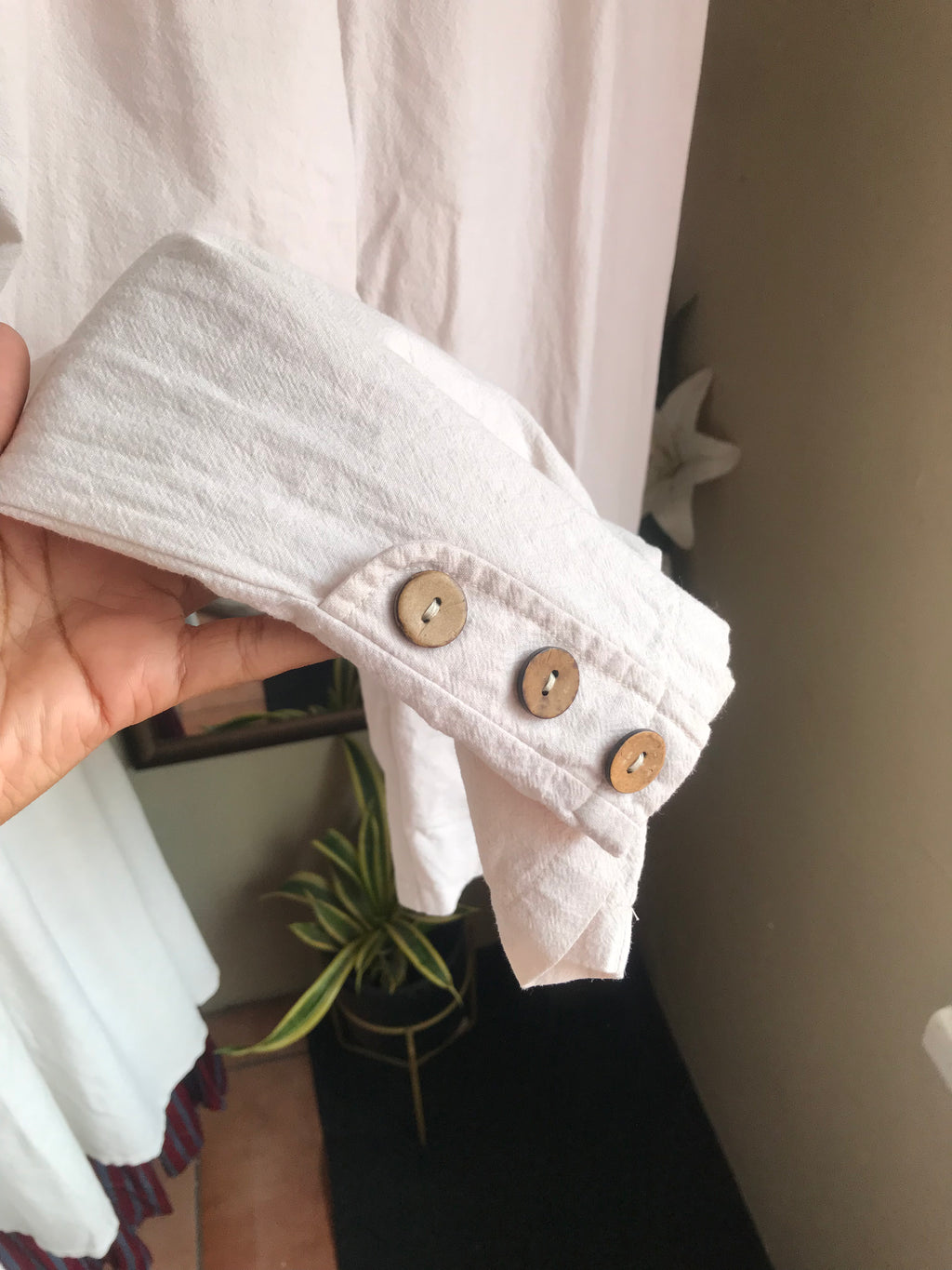 Organic cream loose short pants coconut button ::: m
