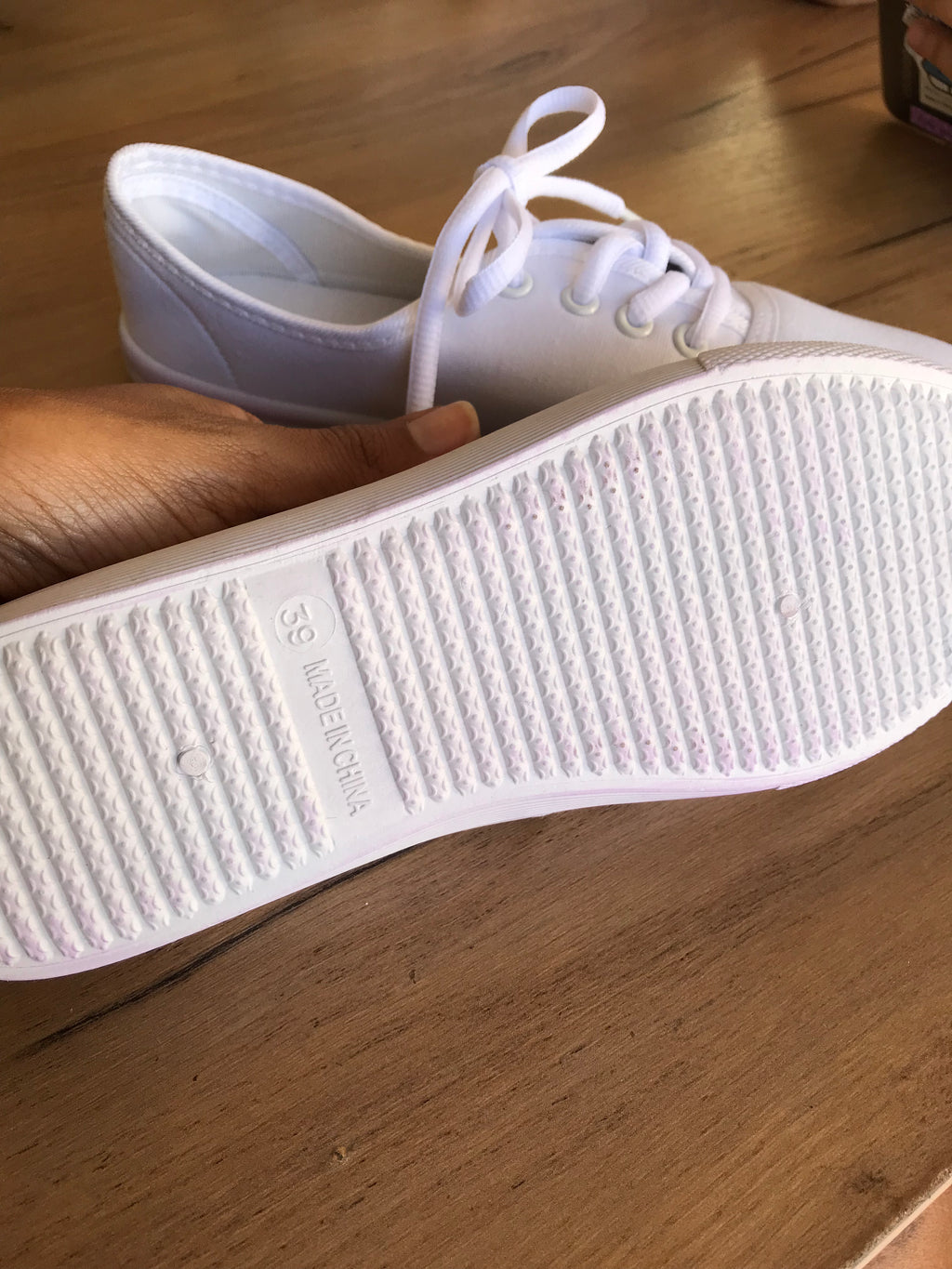 Brand new white crep sneaker size 8 / 8.5 /// 39