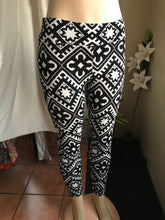 Load image into Gallery viewer, Monochrome print leggings ::: s
