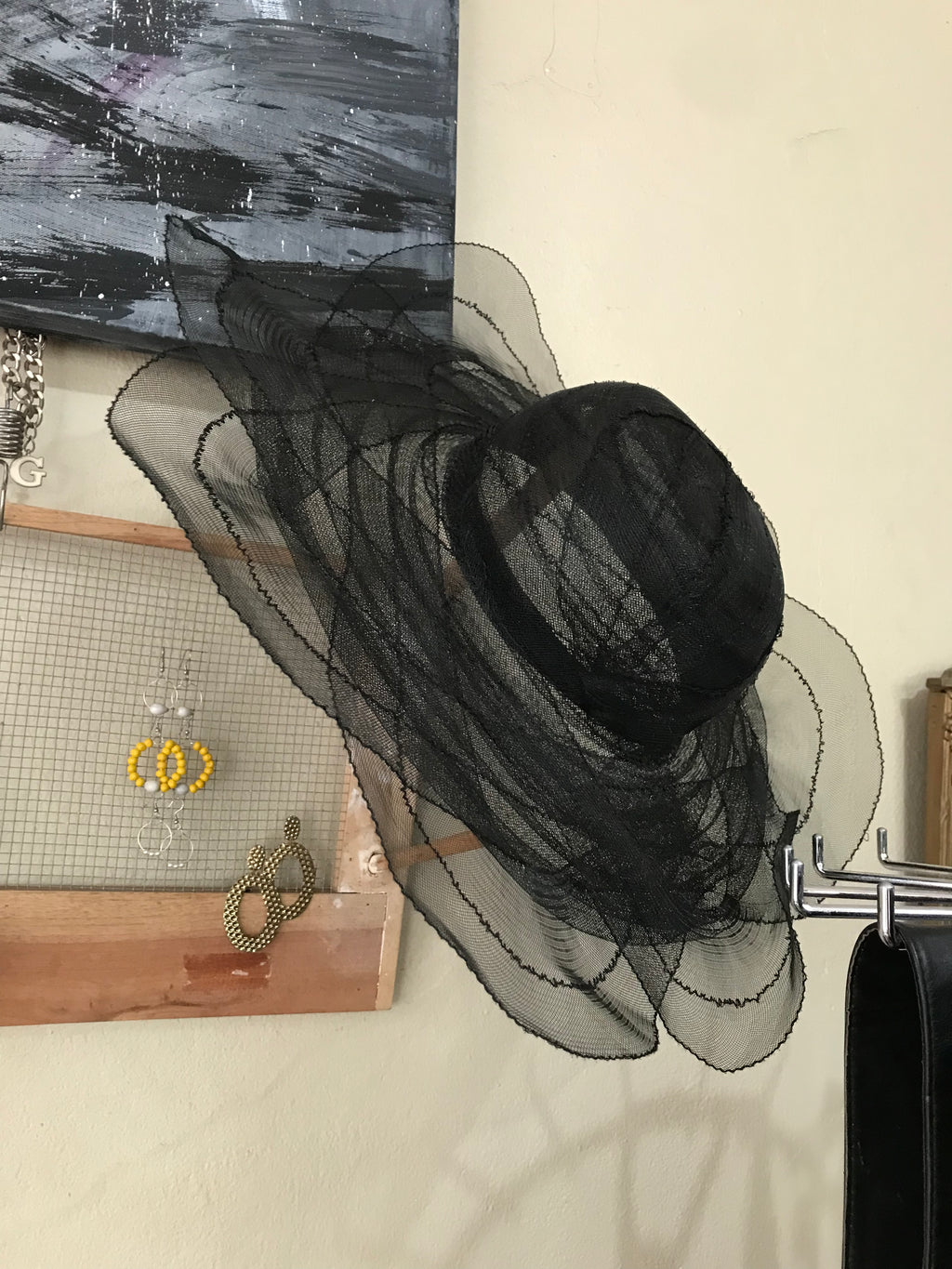 Vintage mesh black wide brim bubble cut hat ^^^