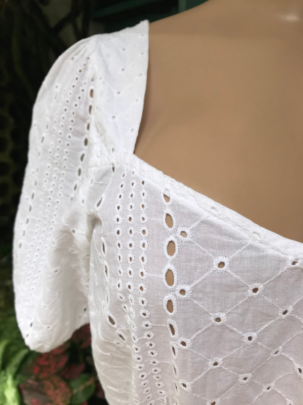 cotton white eyelet peplum blouse ... M ,,,