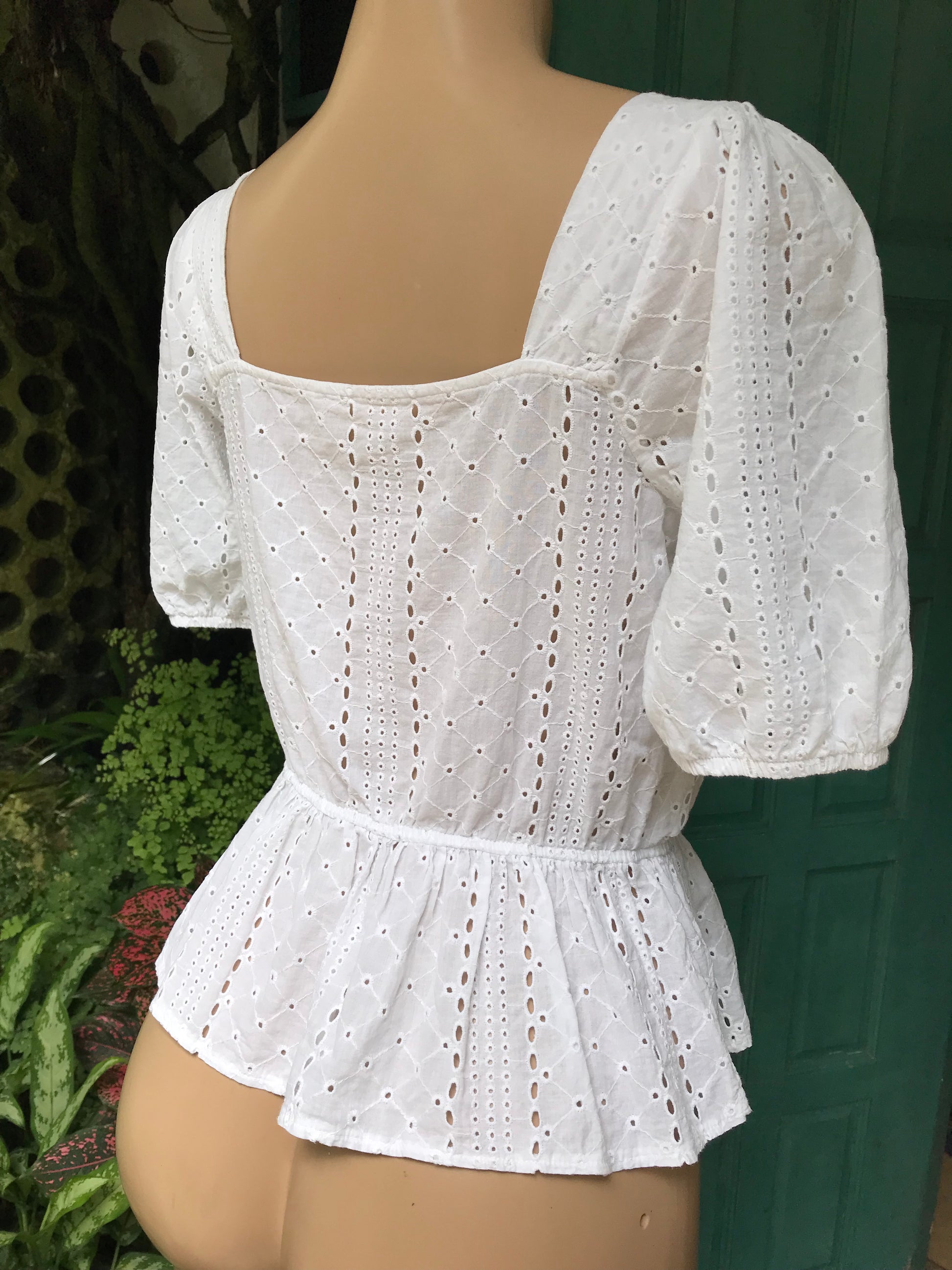 cotton white eyelet peplum blouse ... M ,,,