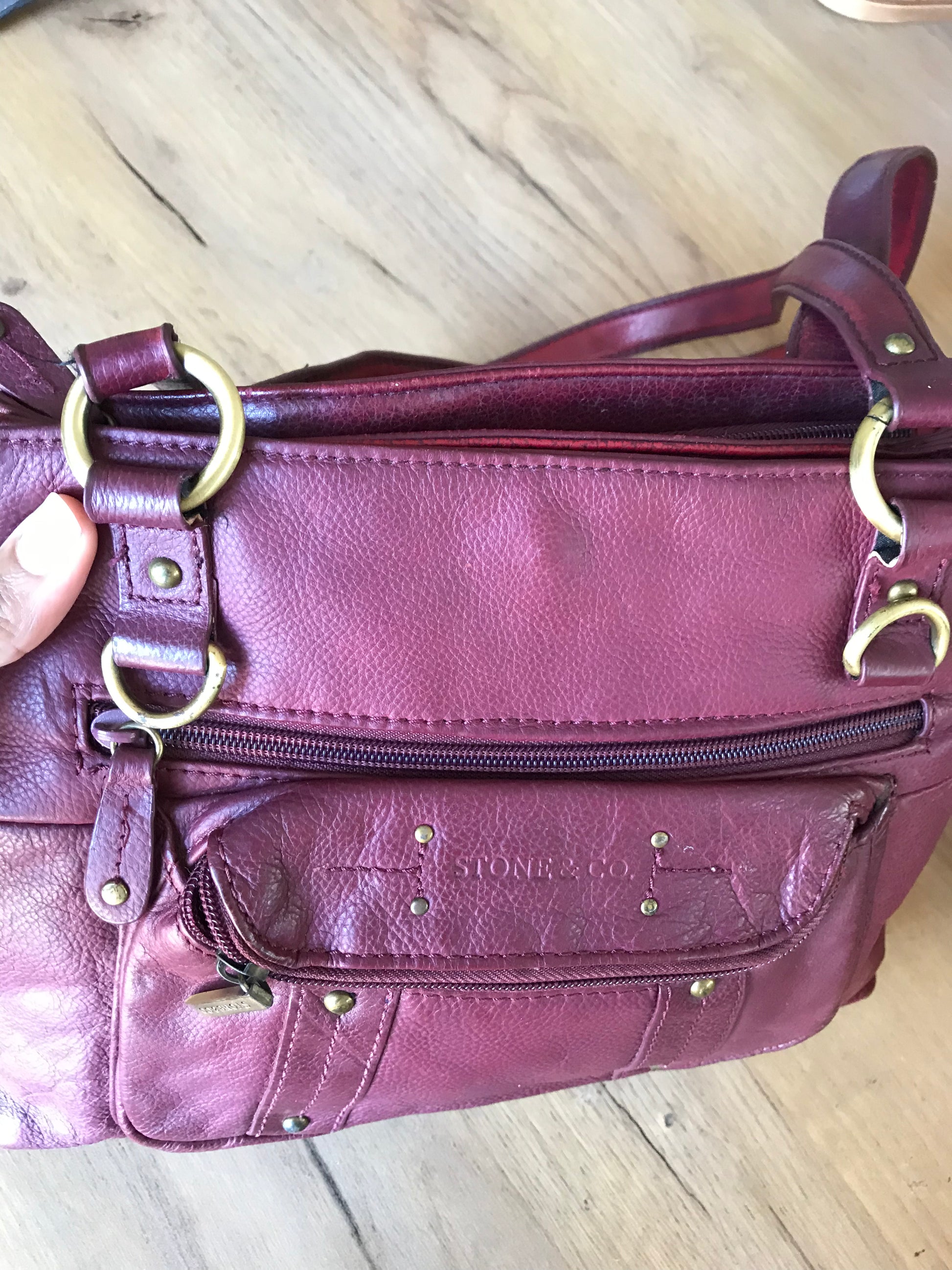 vintage deep red leather shoulder bag ^^^