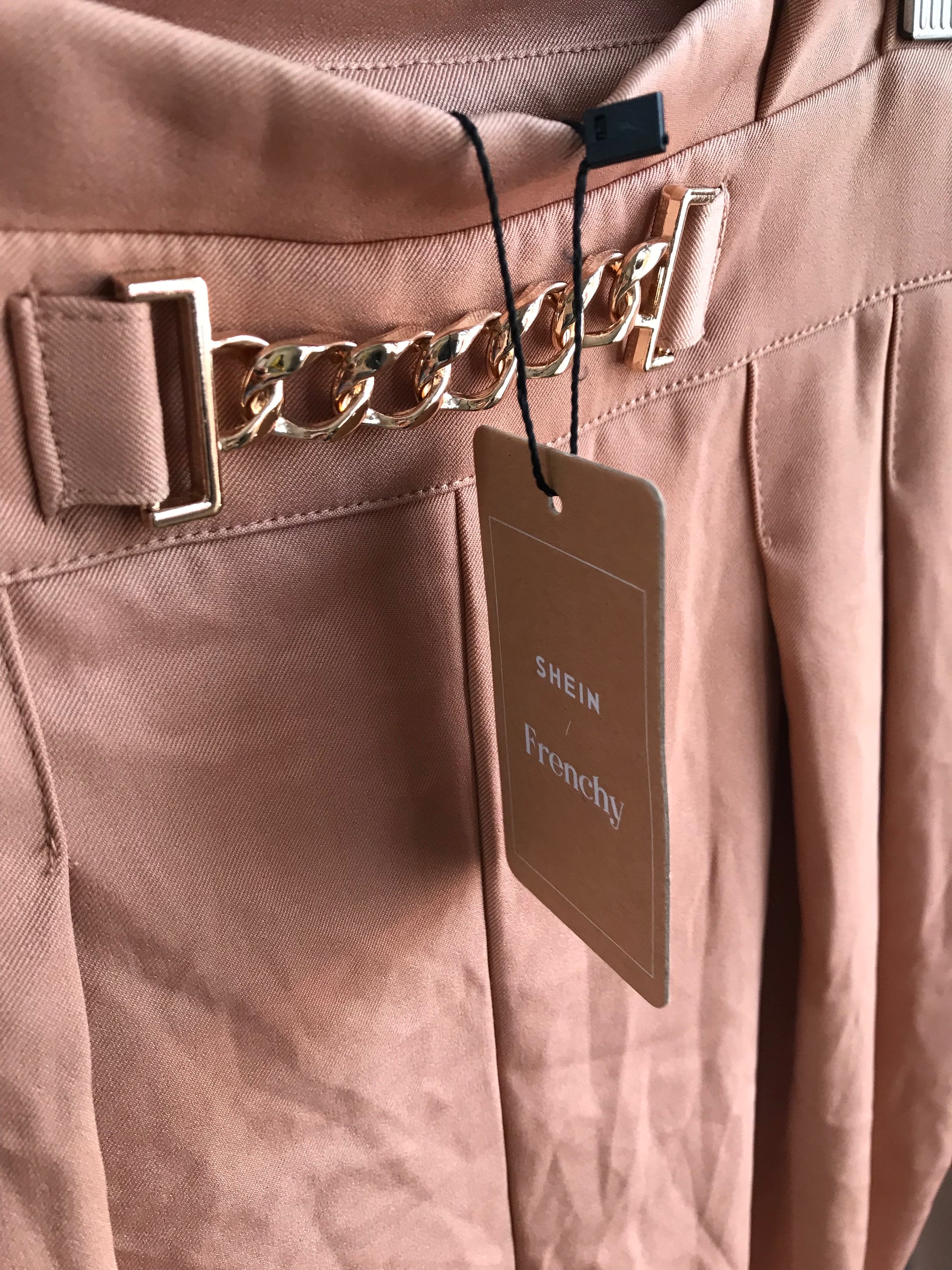 new with tag sand ruffle top pants work/play gold chain detail ::: m
