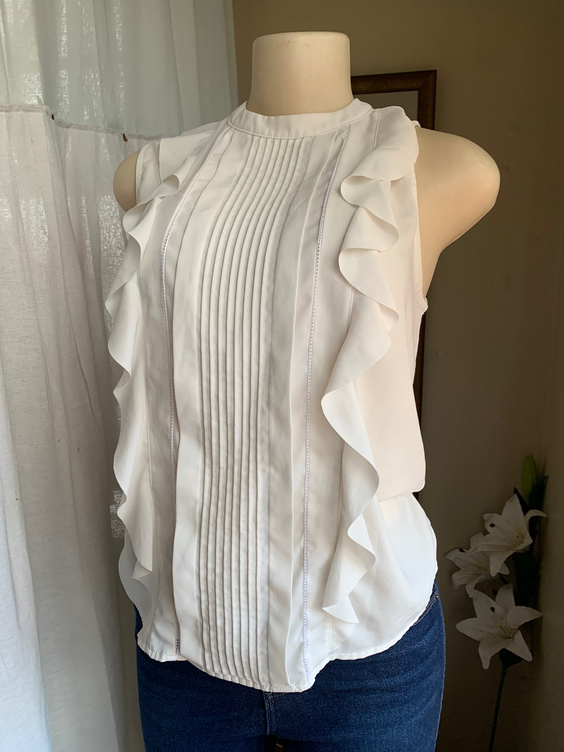 Ann Taylor professional white sleeveless blouse M