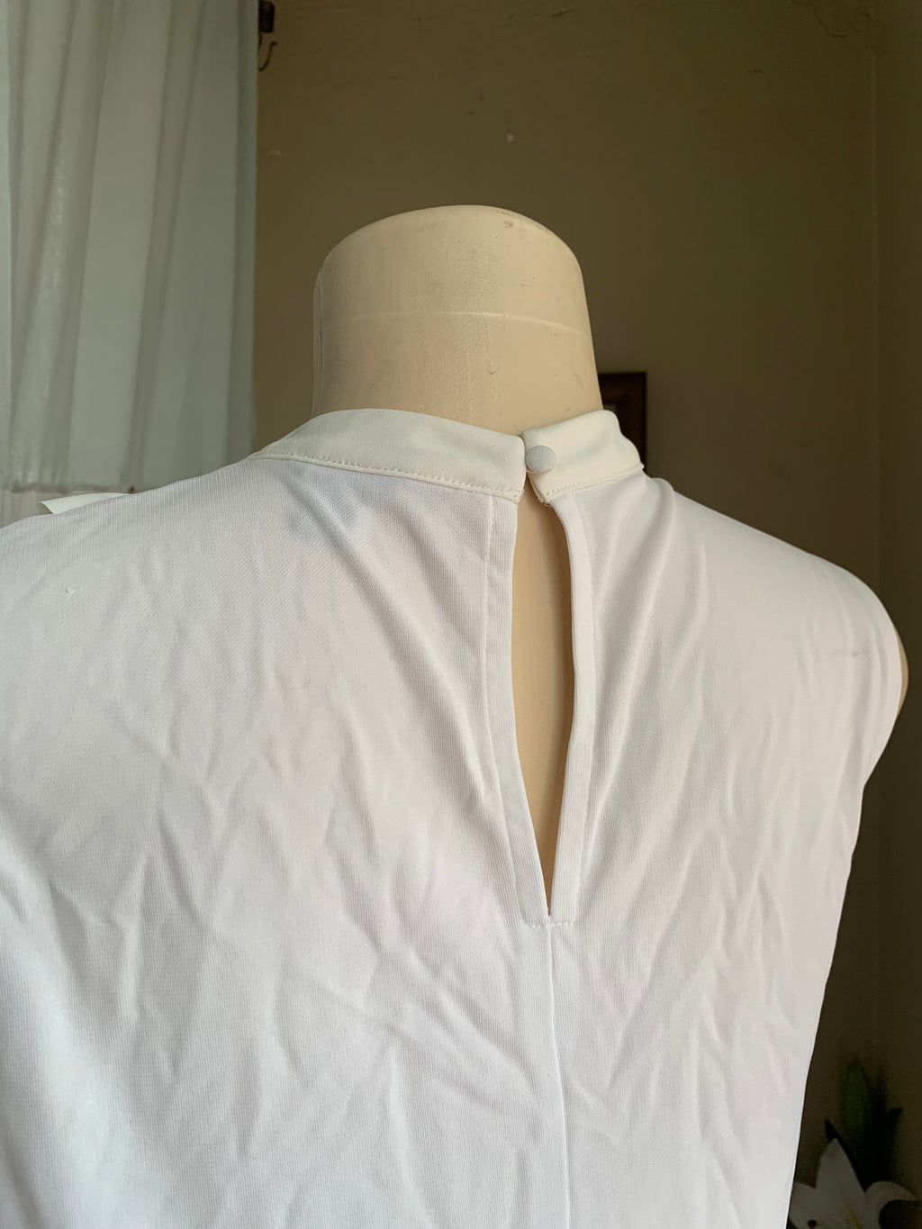 Ann Taylor professional white sleeveless blouse M